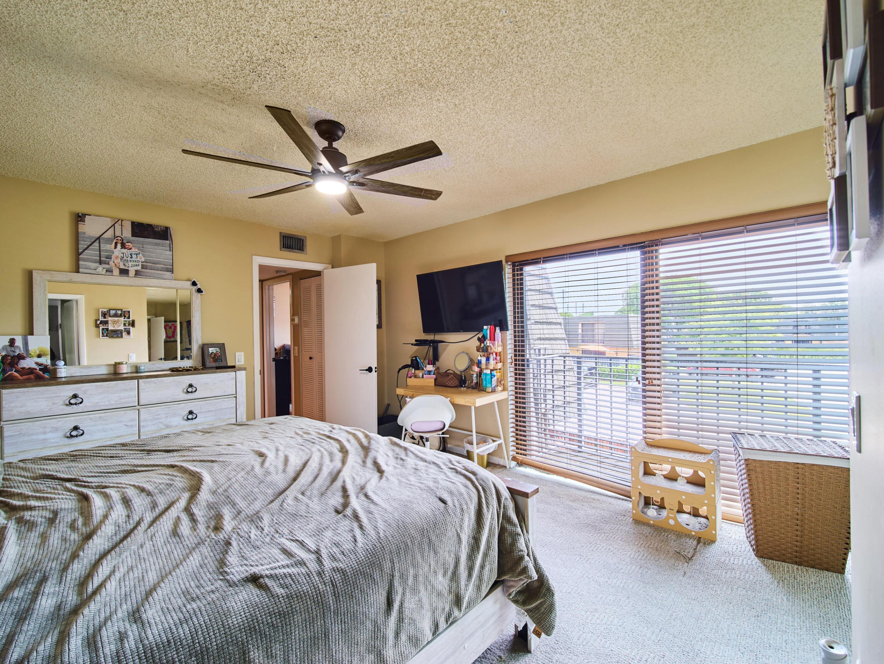 Sandalwood Lakes - Residential