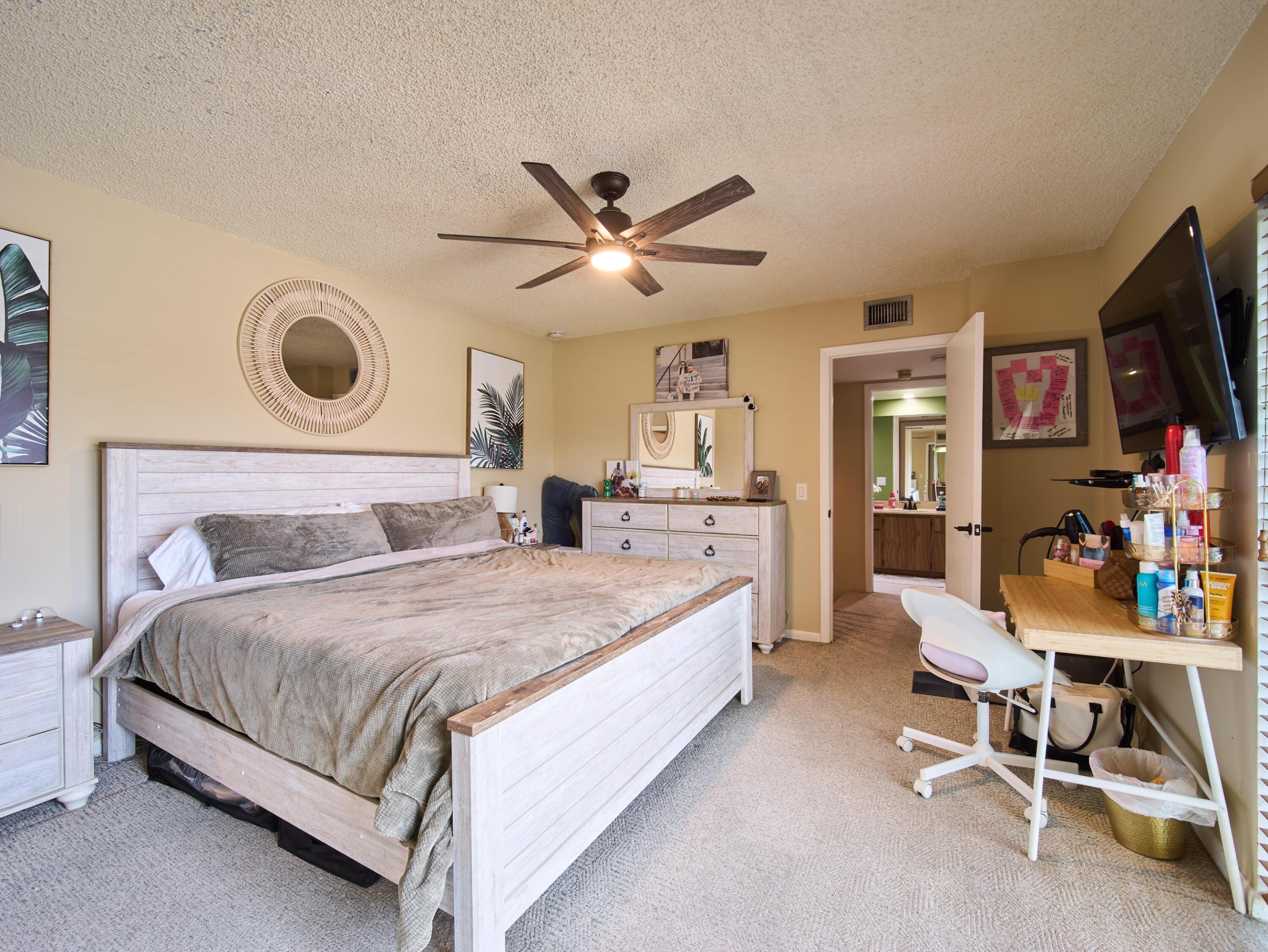Sandalwood Lakes - Residential