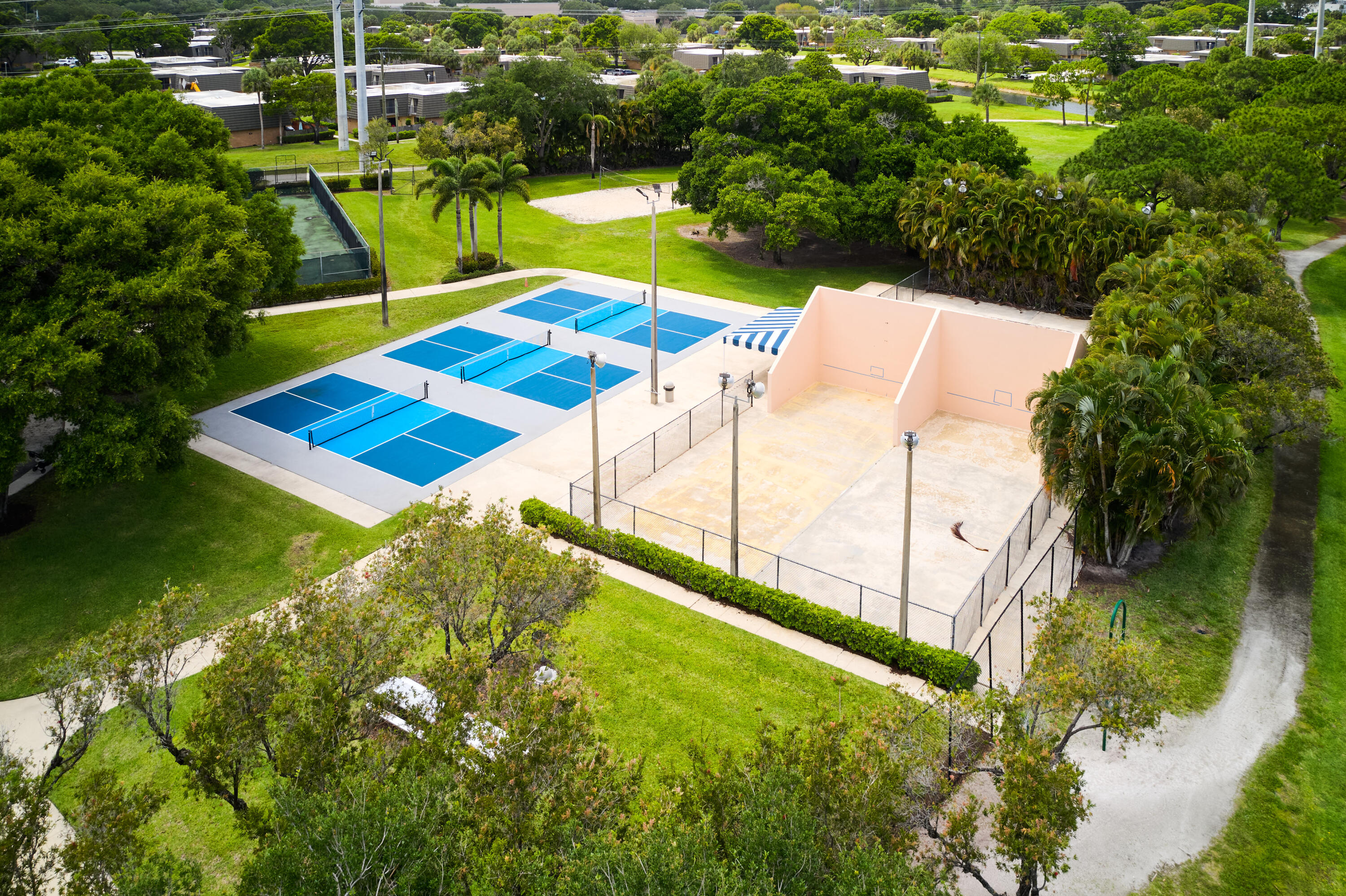 Sandalwood Lakes - Residential
