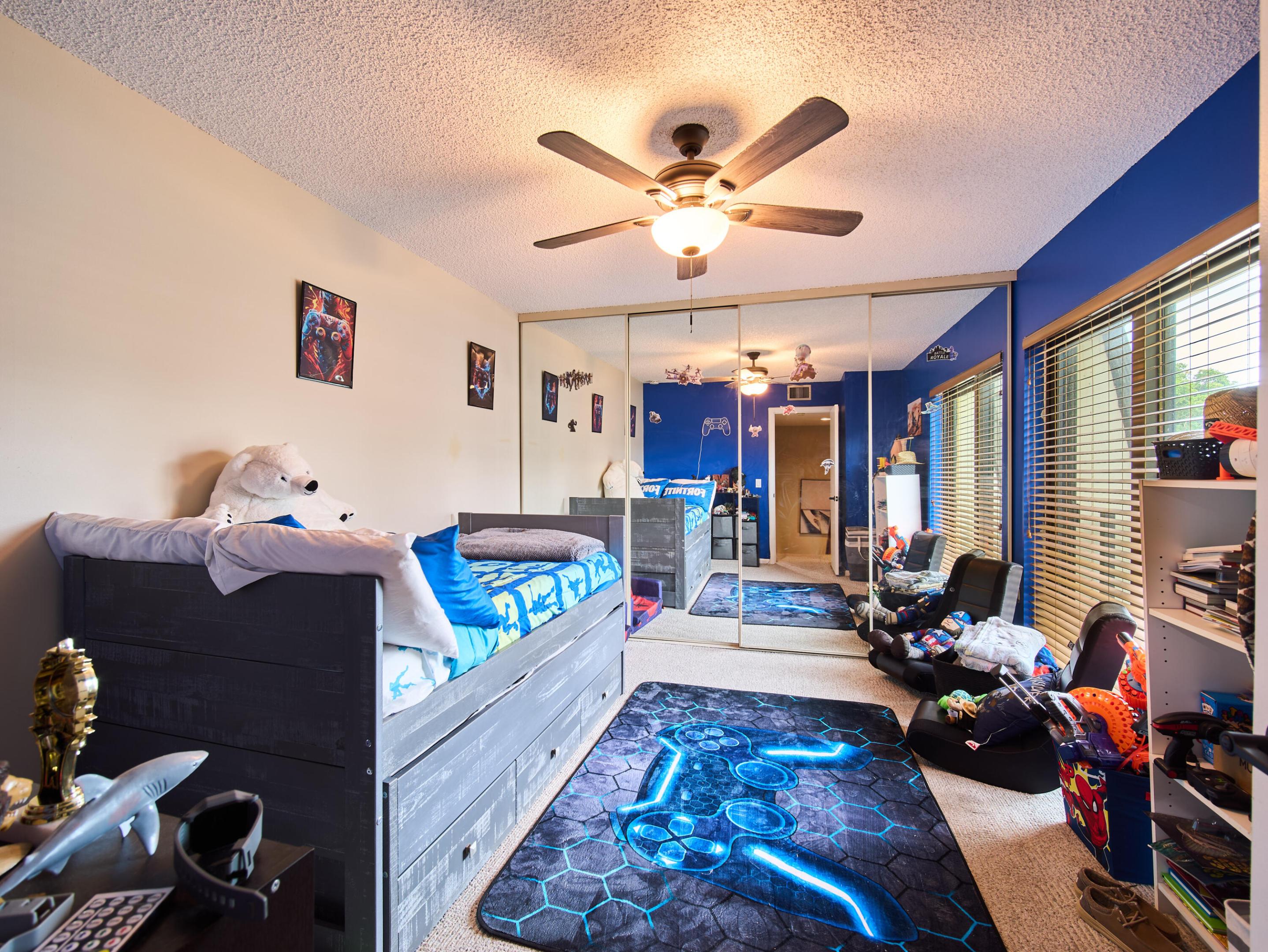 Sandalwood Lakes - Residential