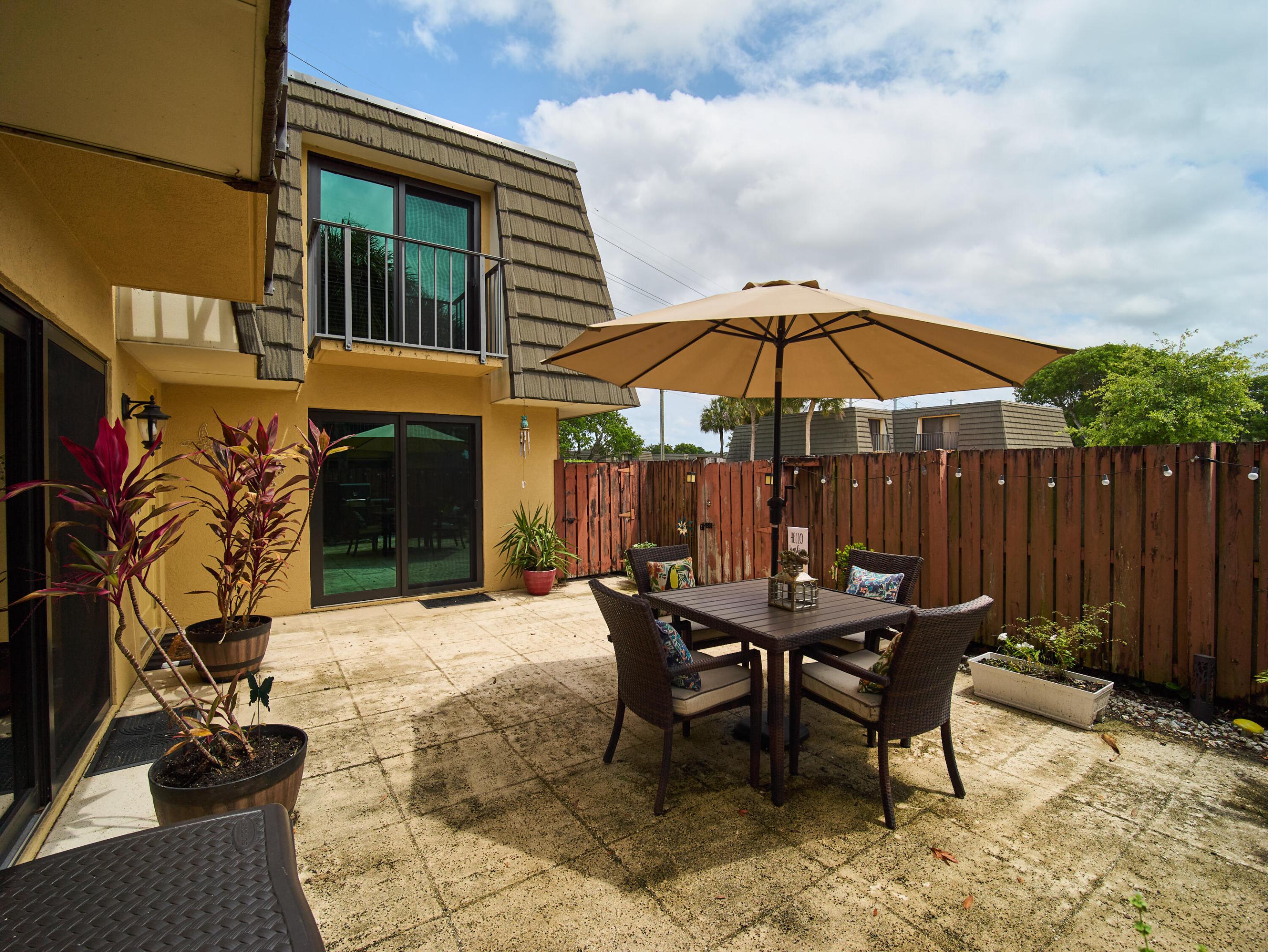 Sandalwood Lakes - Residential