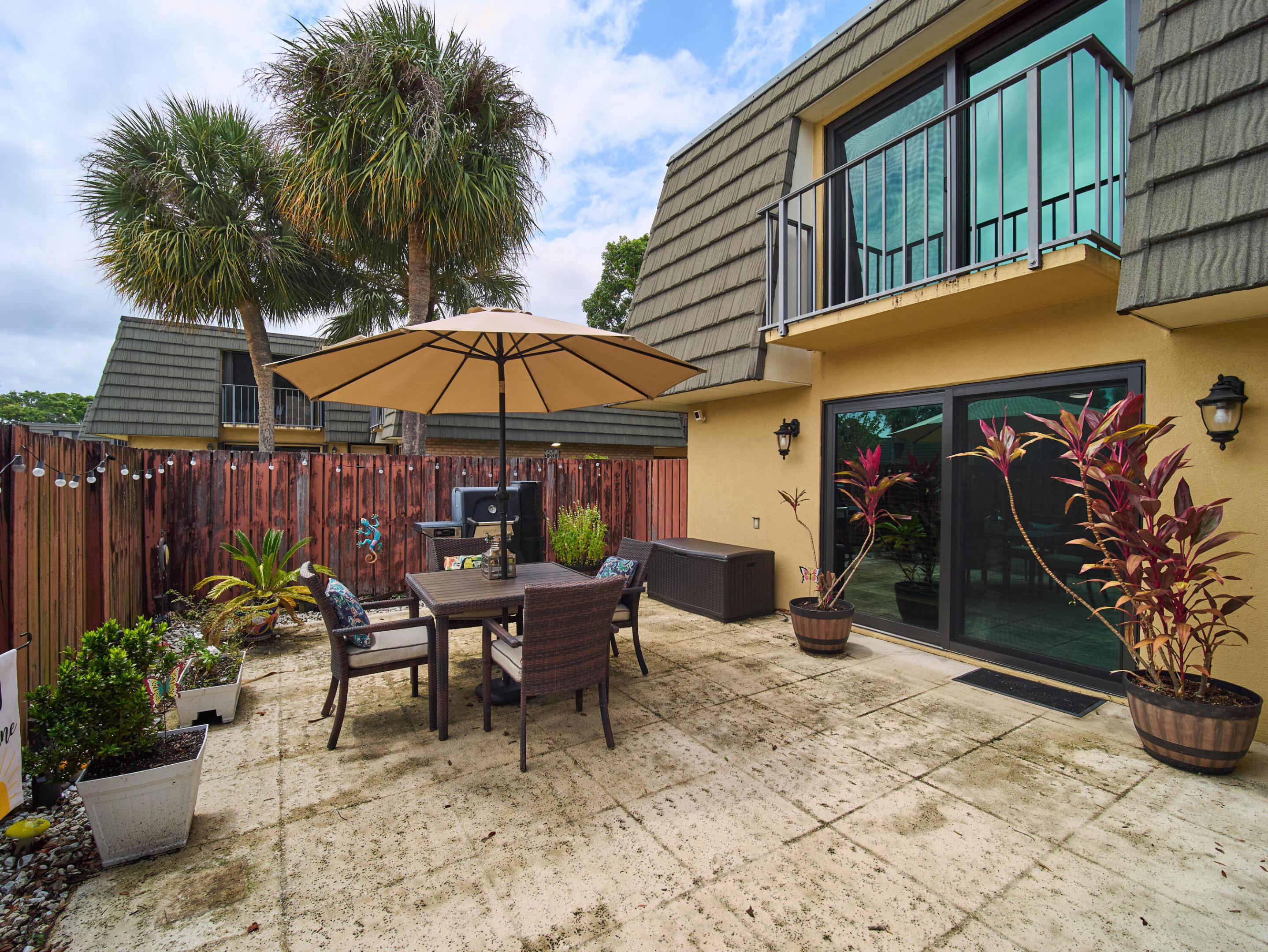 Sandalwood Lakes - Residential