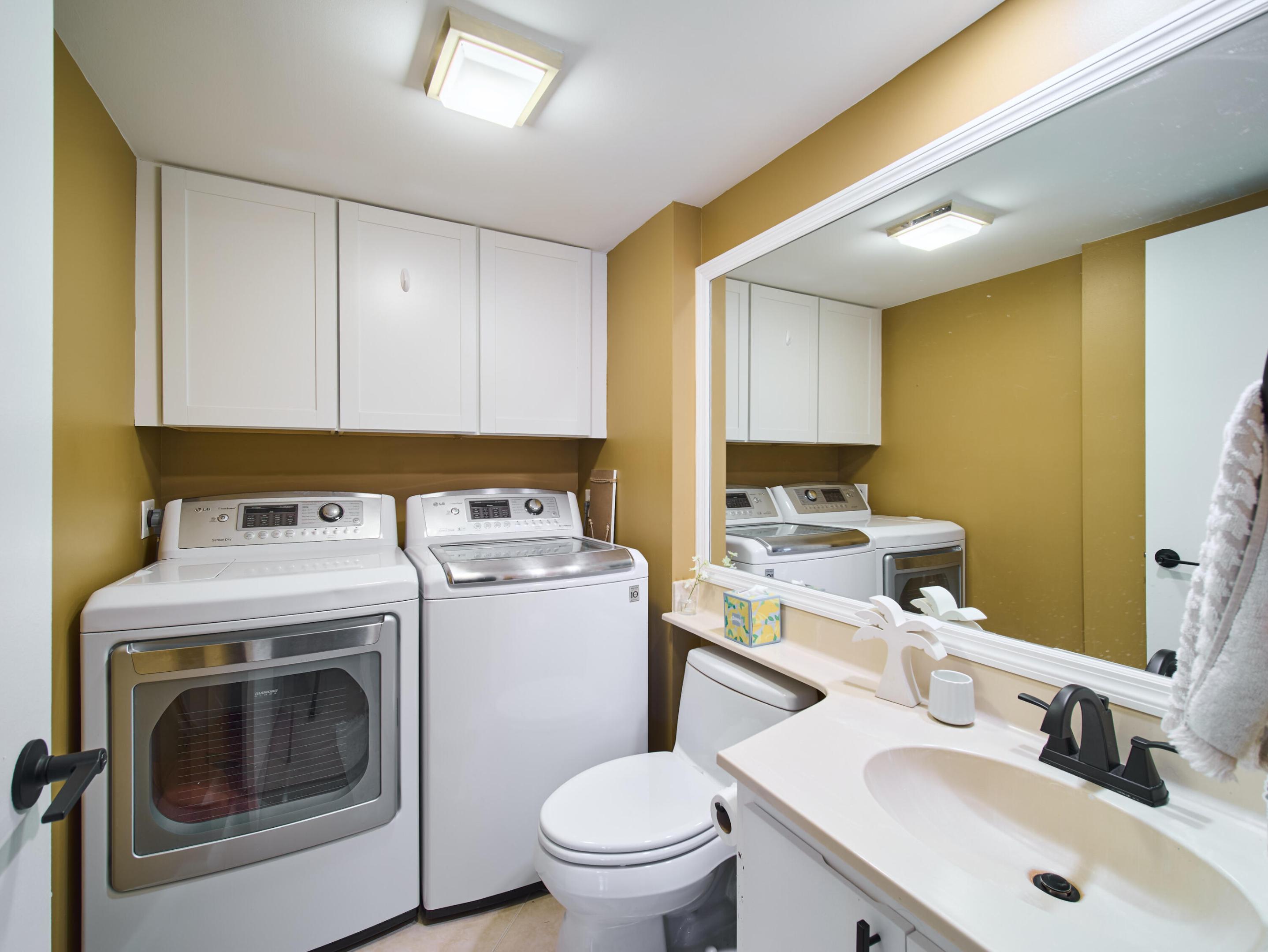 Sandalwood Lakes - Residential