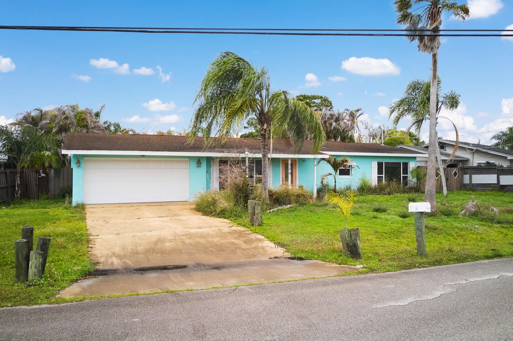 Photo of 324 Holly Avenue, Port Saint Lucie, FL 34952 (MLS # B26019305)