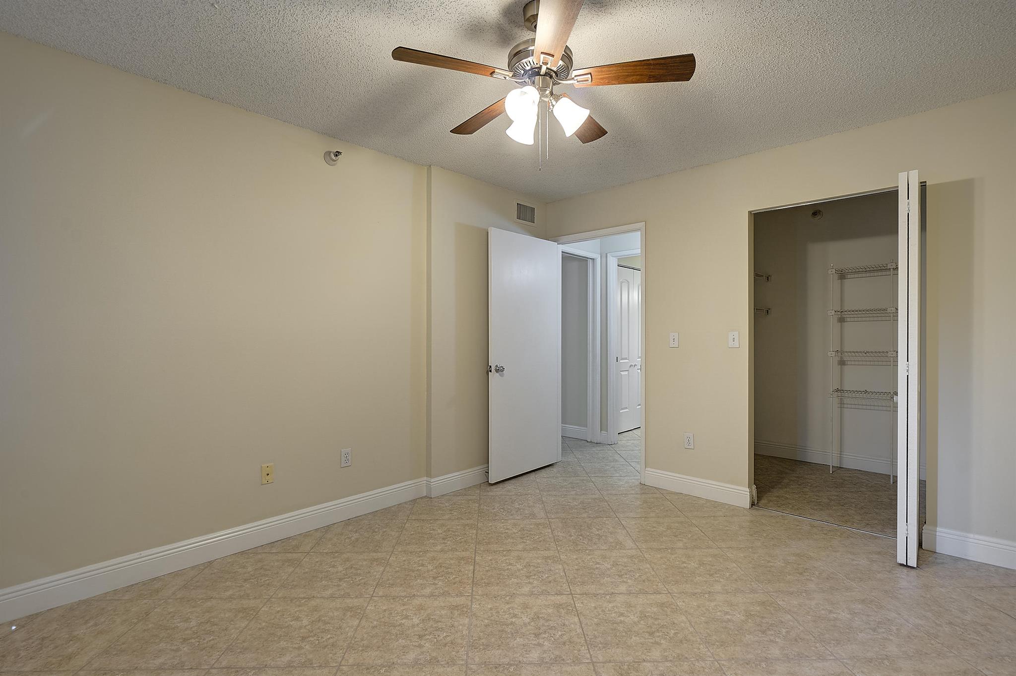 YACHT CLUB ON THE INTRACO - Residential Lease