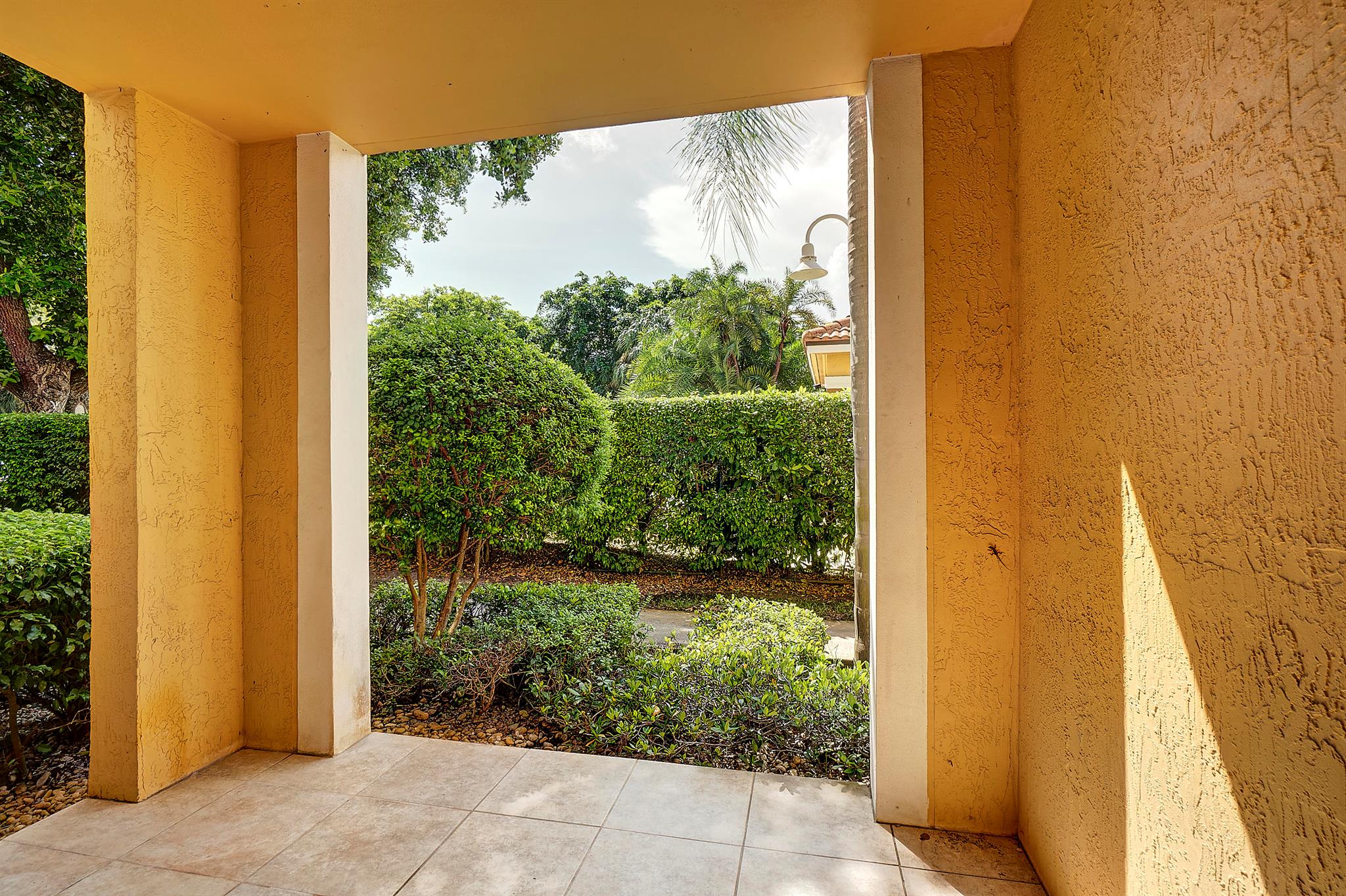 YACHT CLUB ON THE INTRACO - Residential Lease