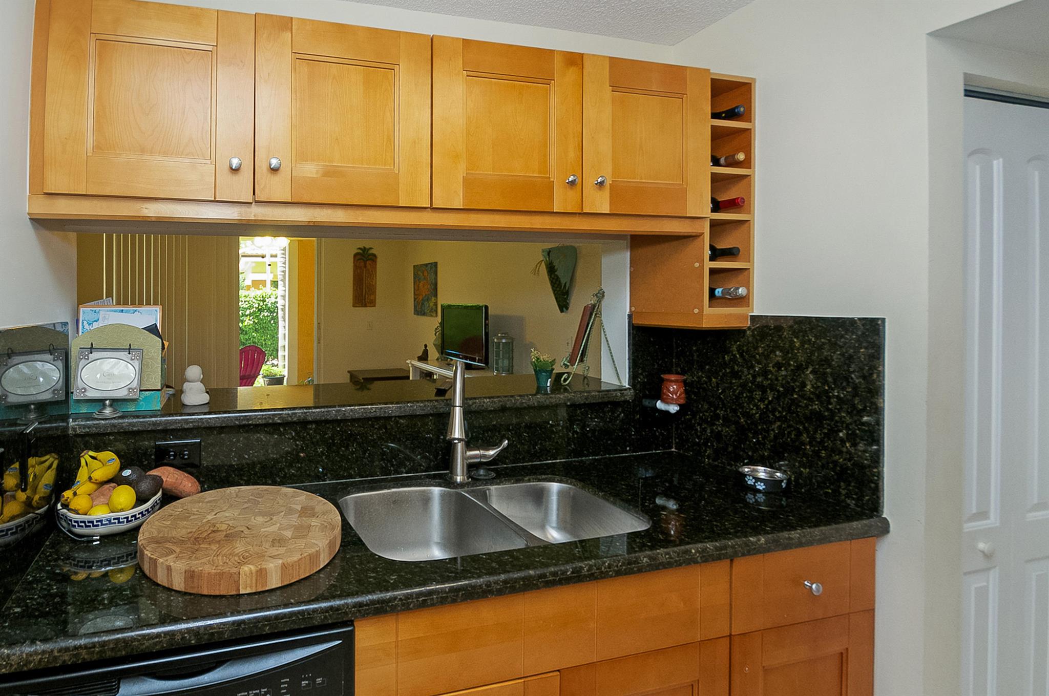 YACHT CLUB ON THE INTRACO - Residential Lease