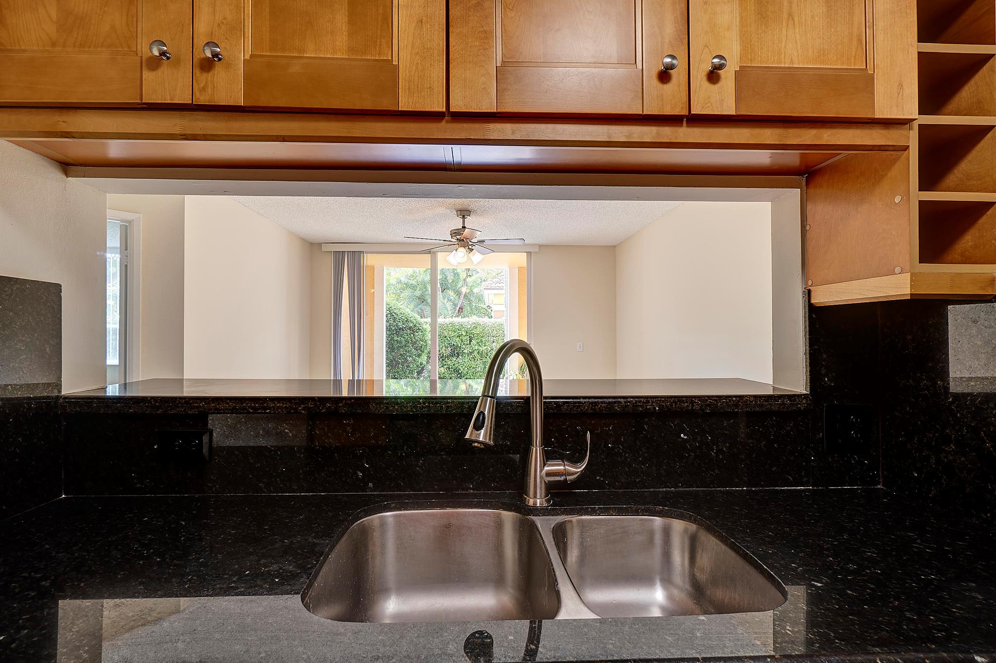 YACHT CLUB ON THE INTRACO - Residential Lease