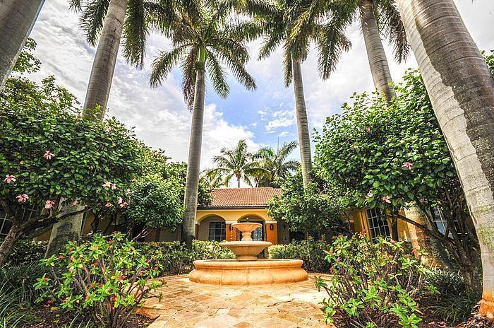 YACHT CLUB ON THE INTRACO - Residential Lease