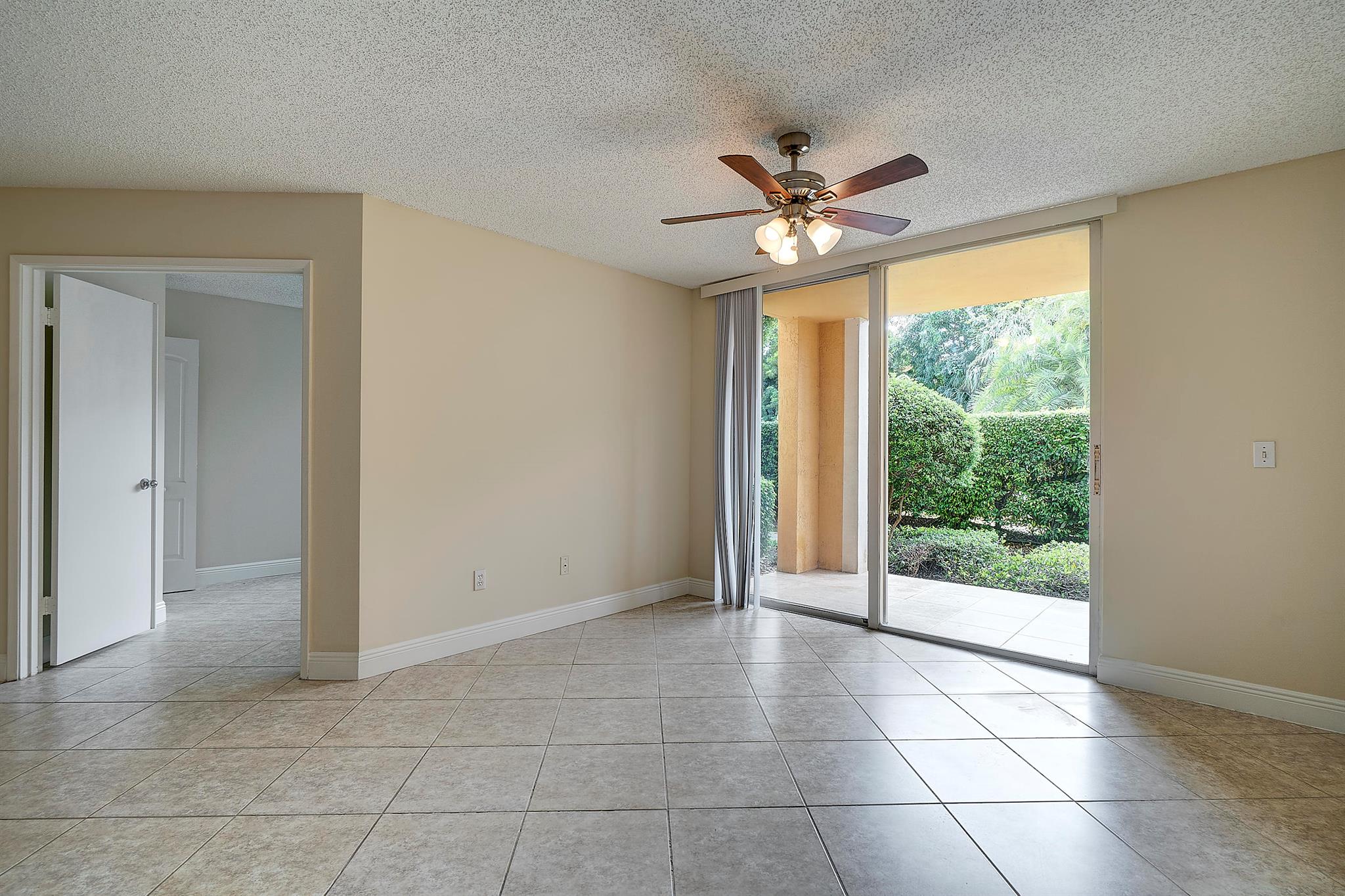 YACHT CLUB ON THE INTRACO - Residential Lease