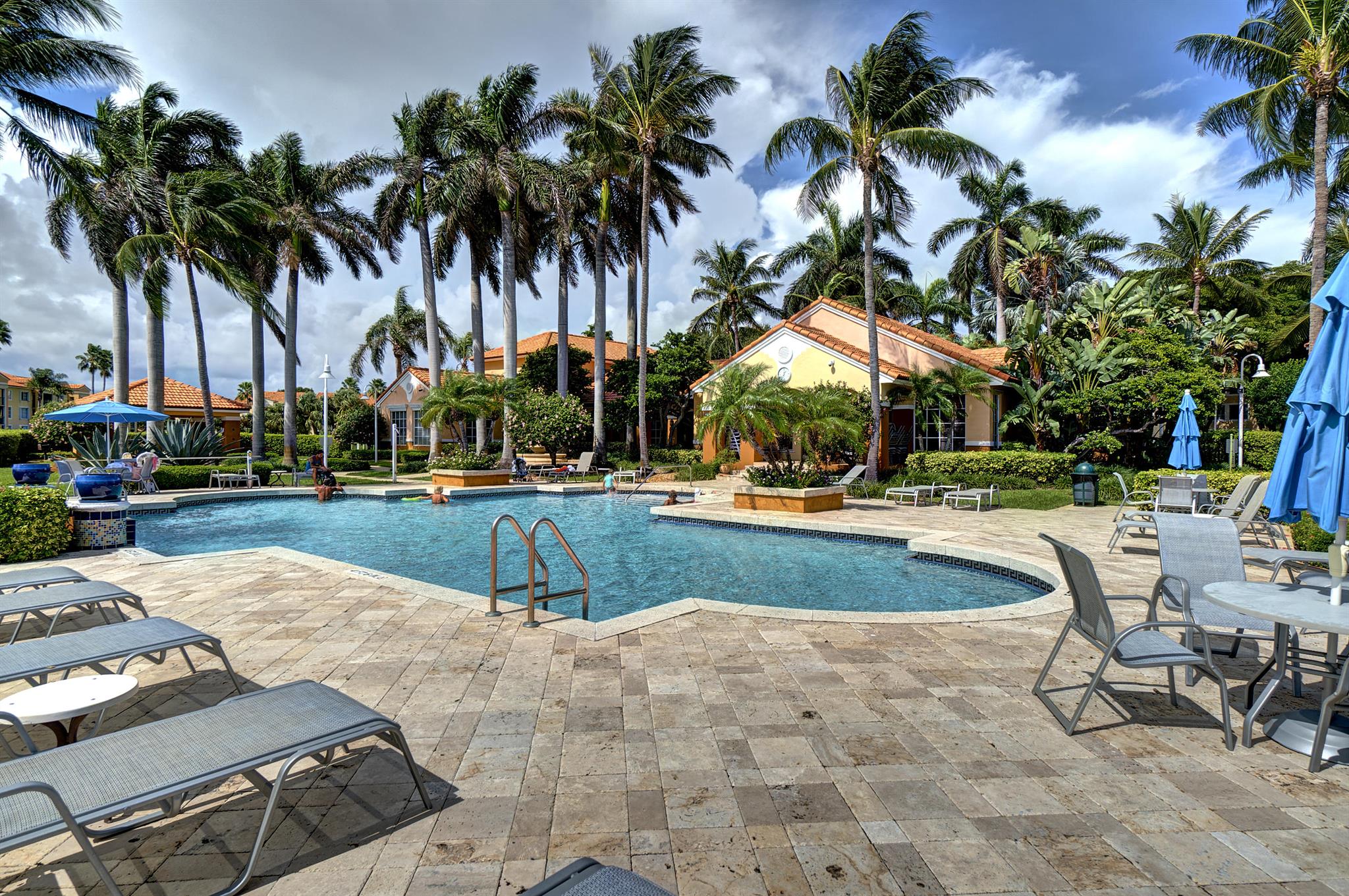 YACHT CLUB ON THE INTRACO - Residential Lease