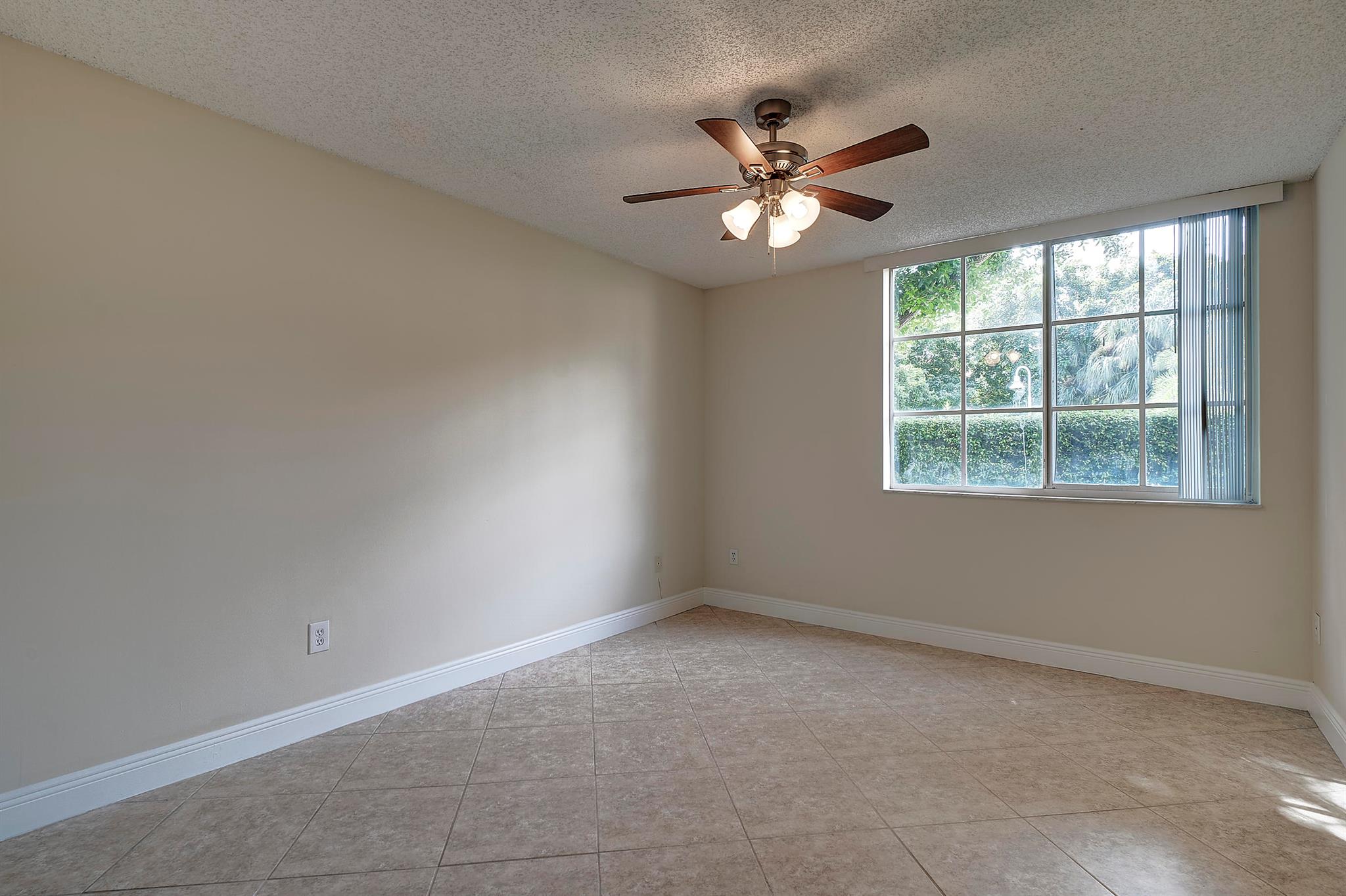 YACHT CLUB ON THE INTRACO - Residential Lease