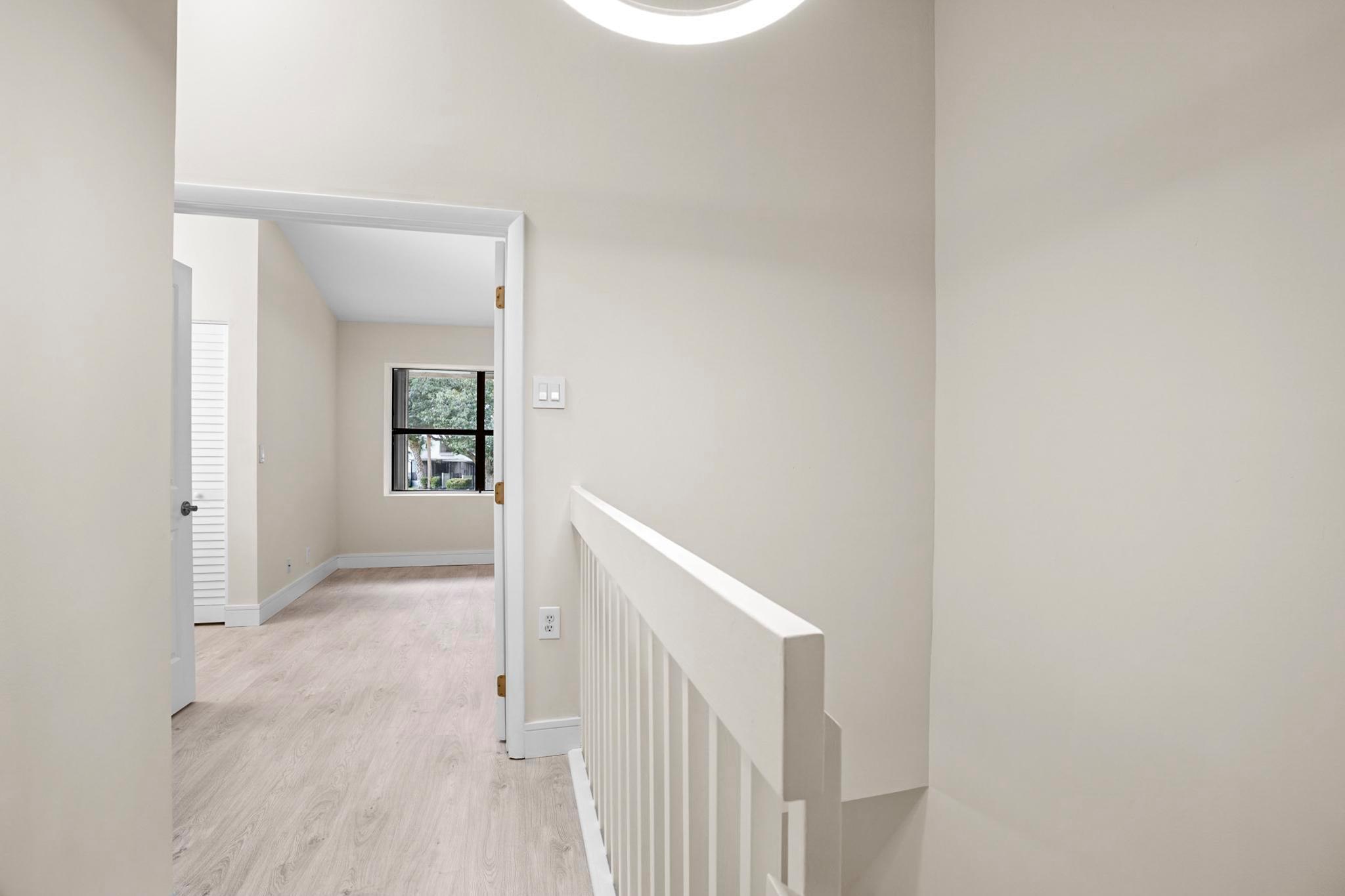 BAYWOOD VILLAGE II-B COND - Residential