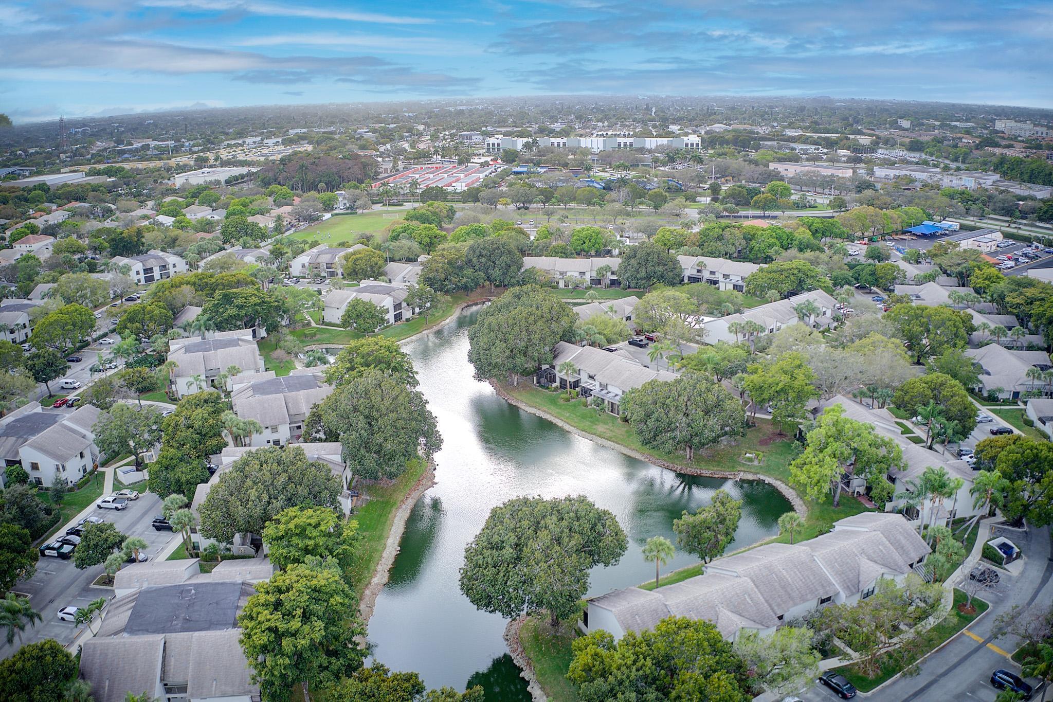 BAYWOOD VILLAGE II-B COND - Residential