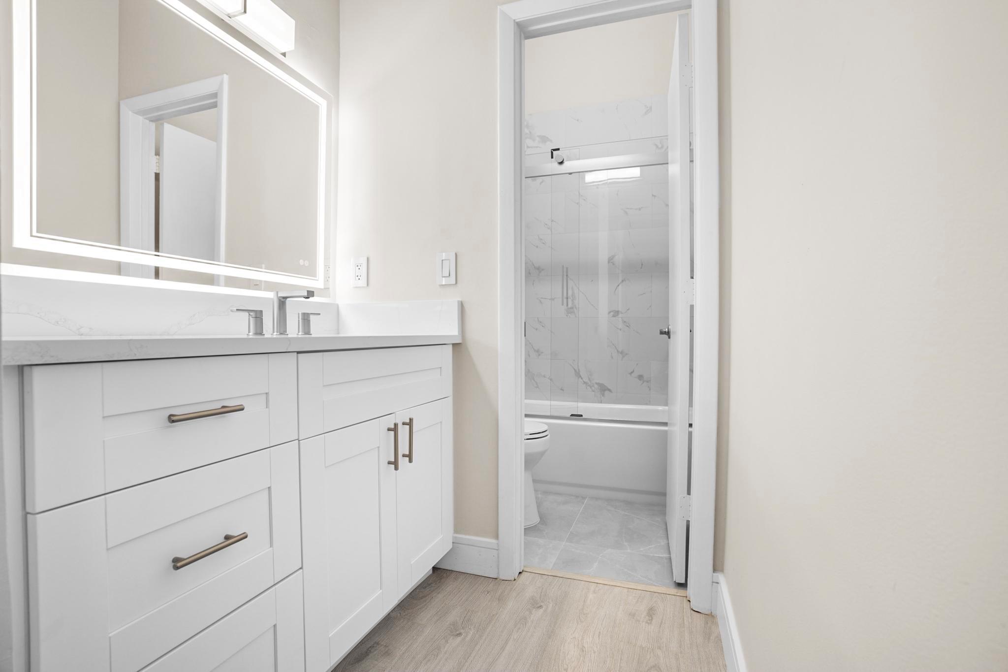 BAYWOOD VILLAGE II-B COND - Residential