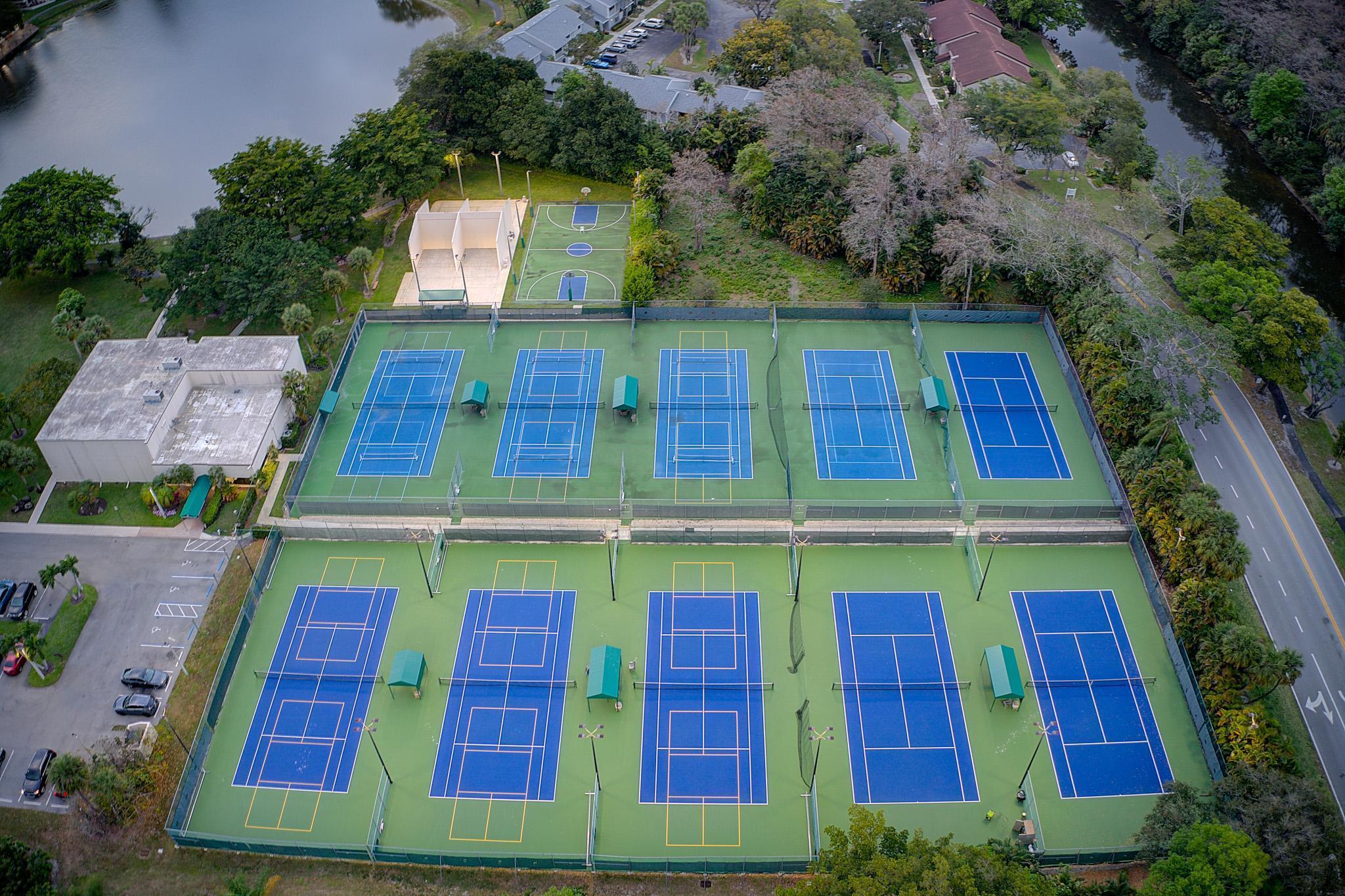 BAYWOOD VILLAGE II-B COND - Residential