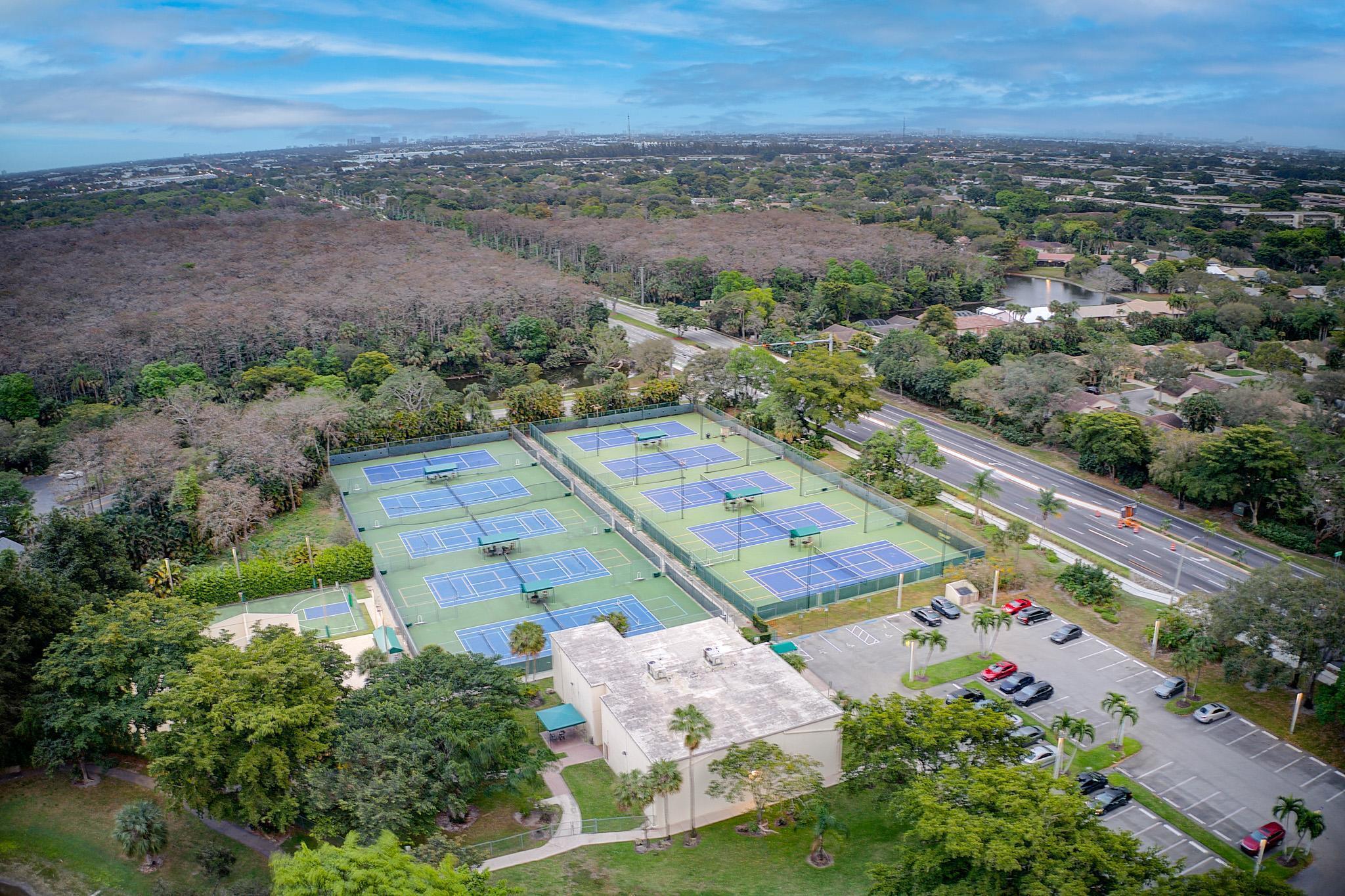 BAYWOOD VILLAGE II-B COND - Residential