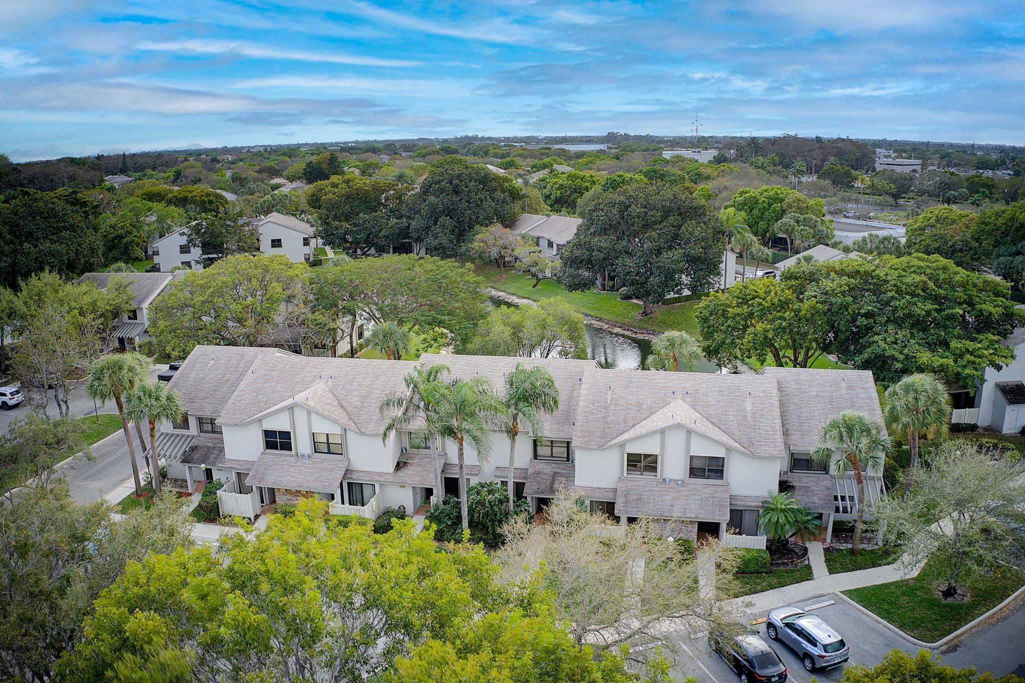 BAYWOOD VILLAGE II-B COND - Residential
