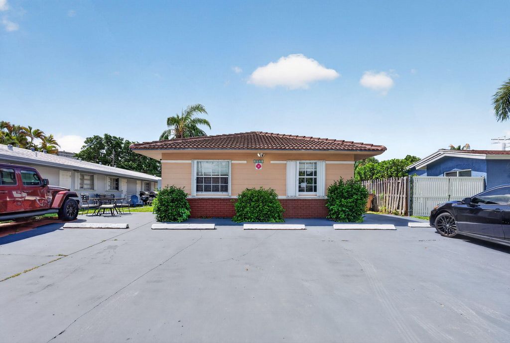 Photo of 1932 NE 7th Street #1, Deerfield Beach, FL 33441 (MLS # F10537091)