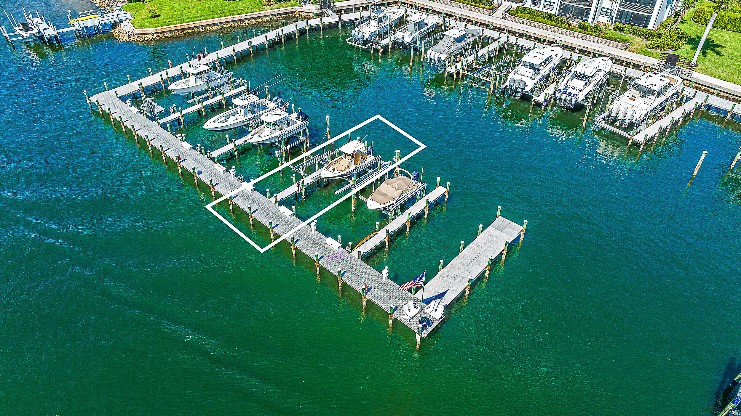 1015 Bay Colony Drive S & Slip 17