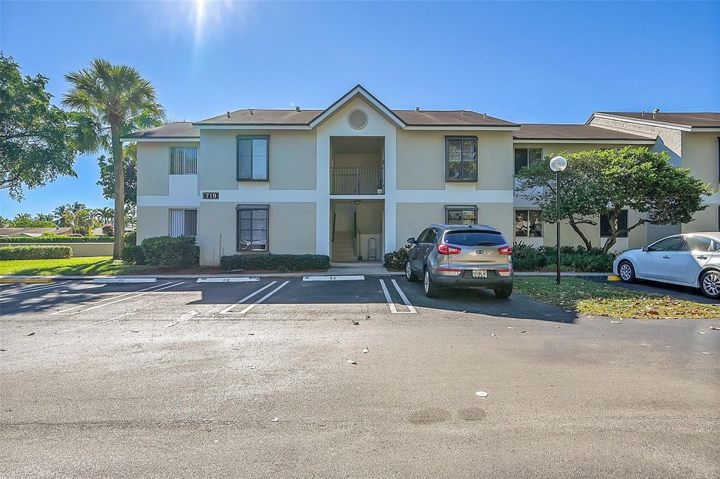 Photo of 719 Gardens Dr #201, Pompano Beach, FL 33069 (MLS # F10540848)