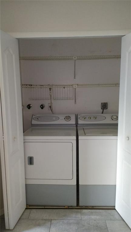 GOLDEN RAINTREE - Residential