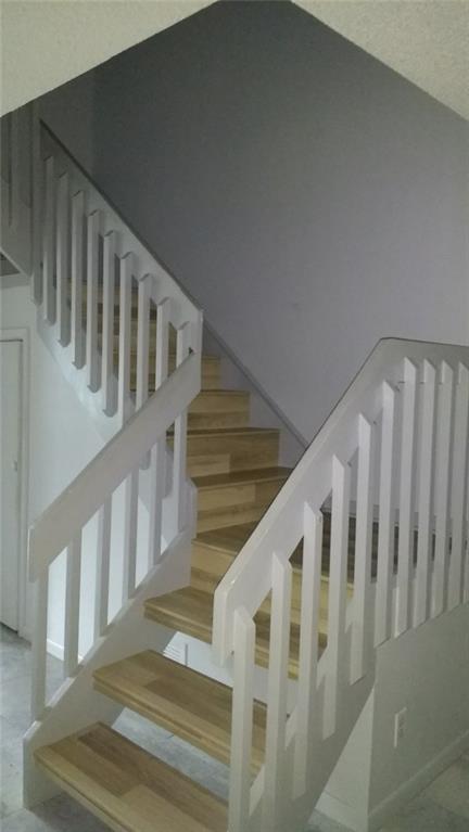 GOLDEN RAINTREE - Residential