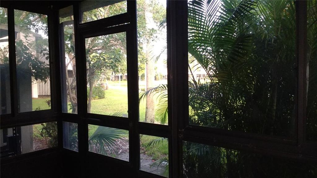 GOLDEN RAINTREE - Residential