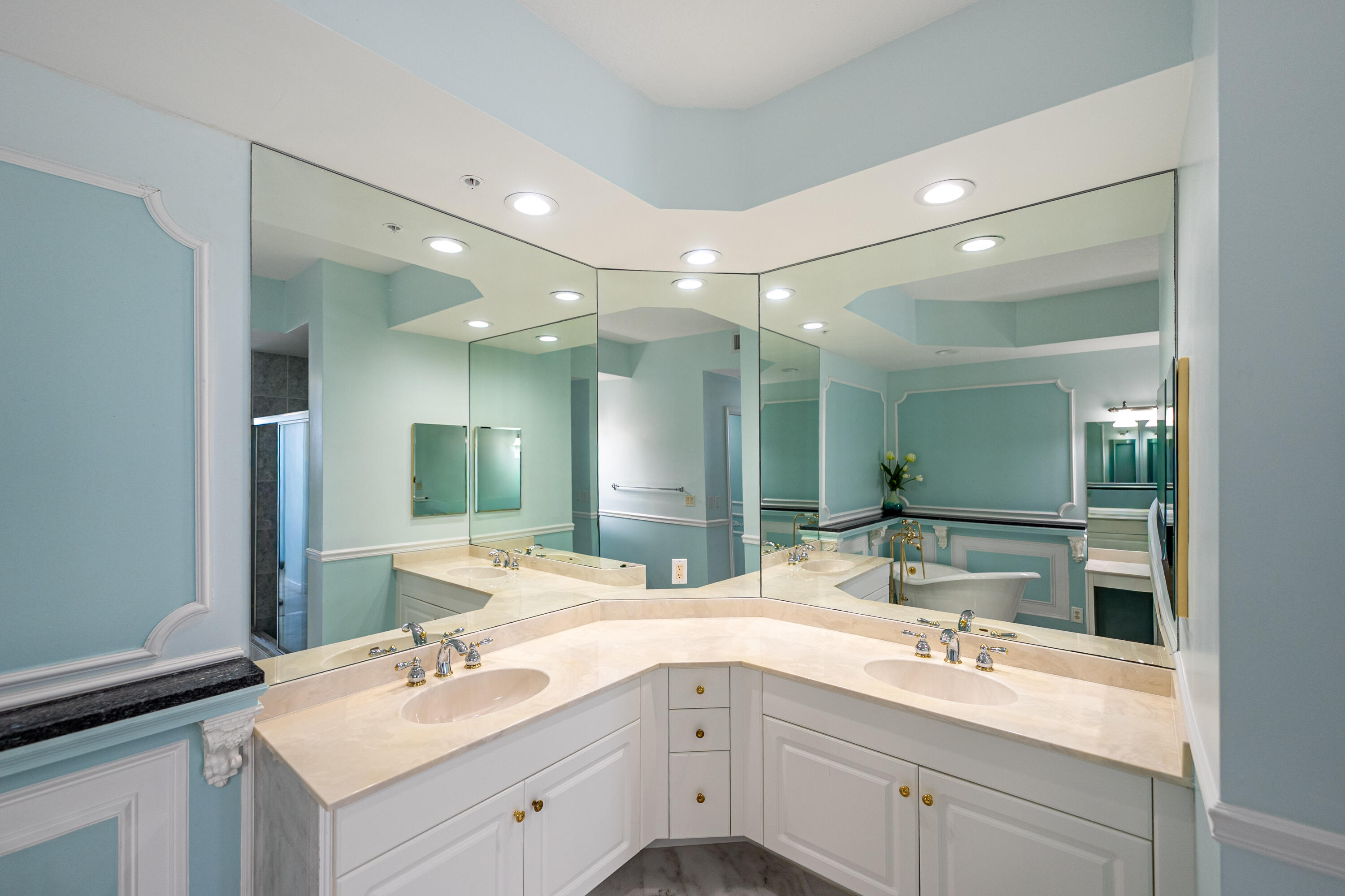 THE ATRIUM ON THE OCEAN, A CONDOMINIUM - Residential