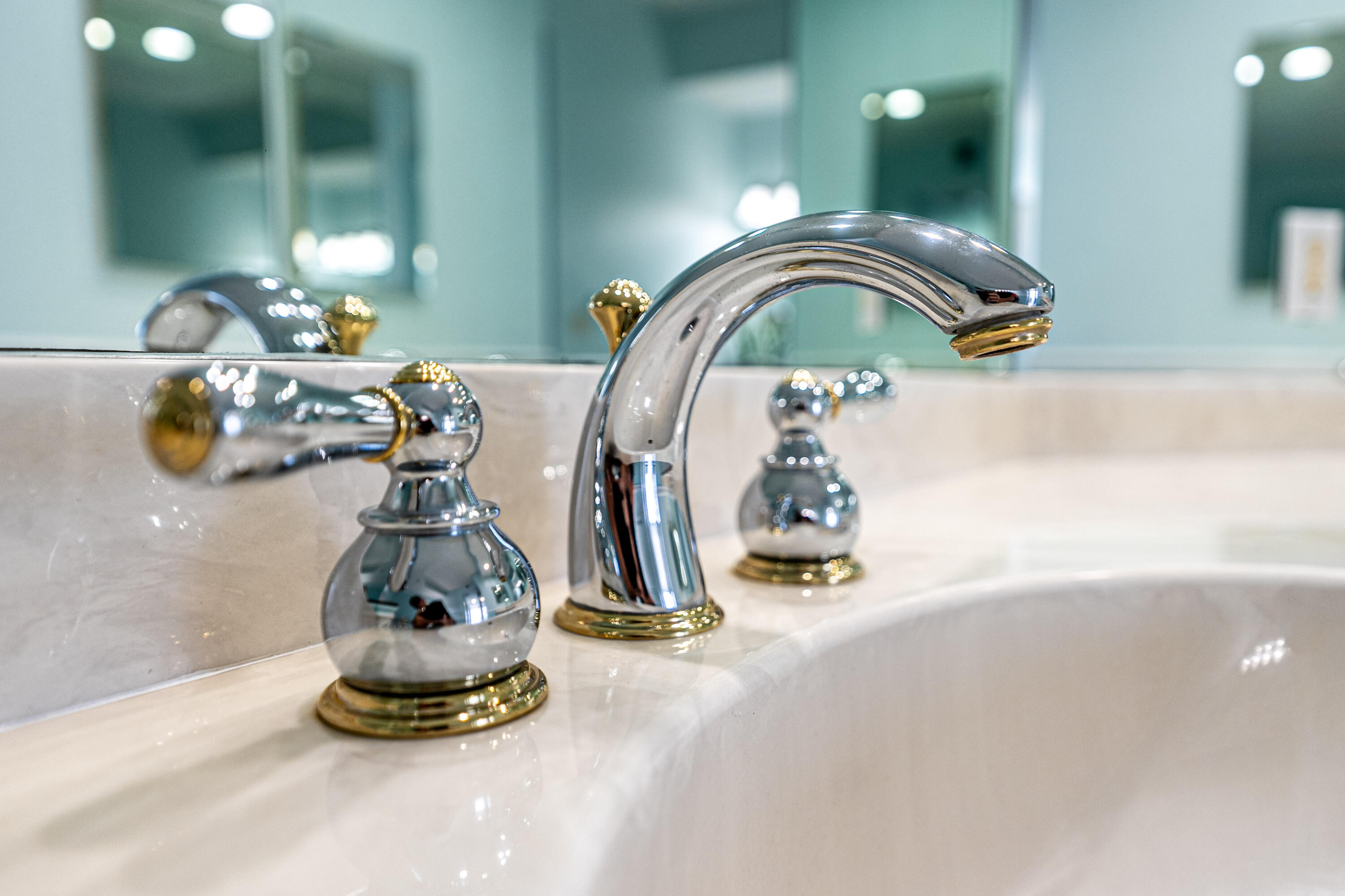 THE ATRIUM ON THE OCEAN, A CONDOMINIUM - Residential