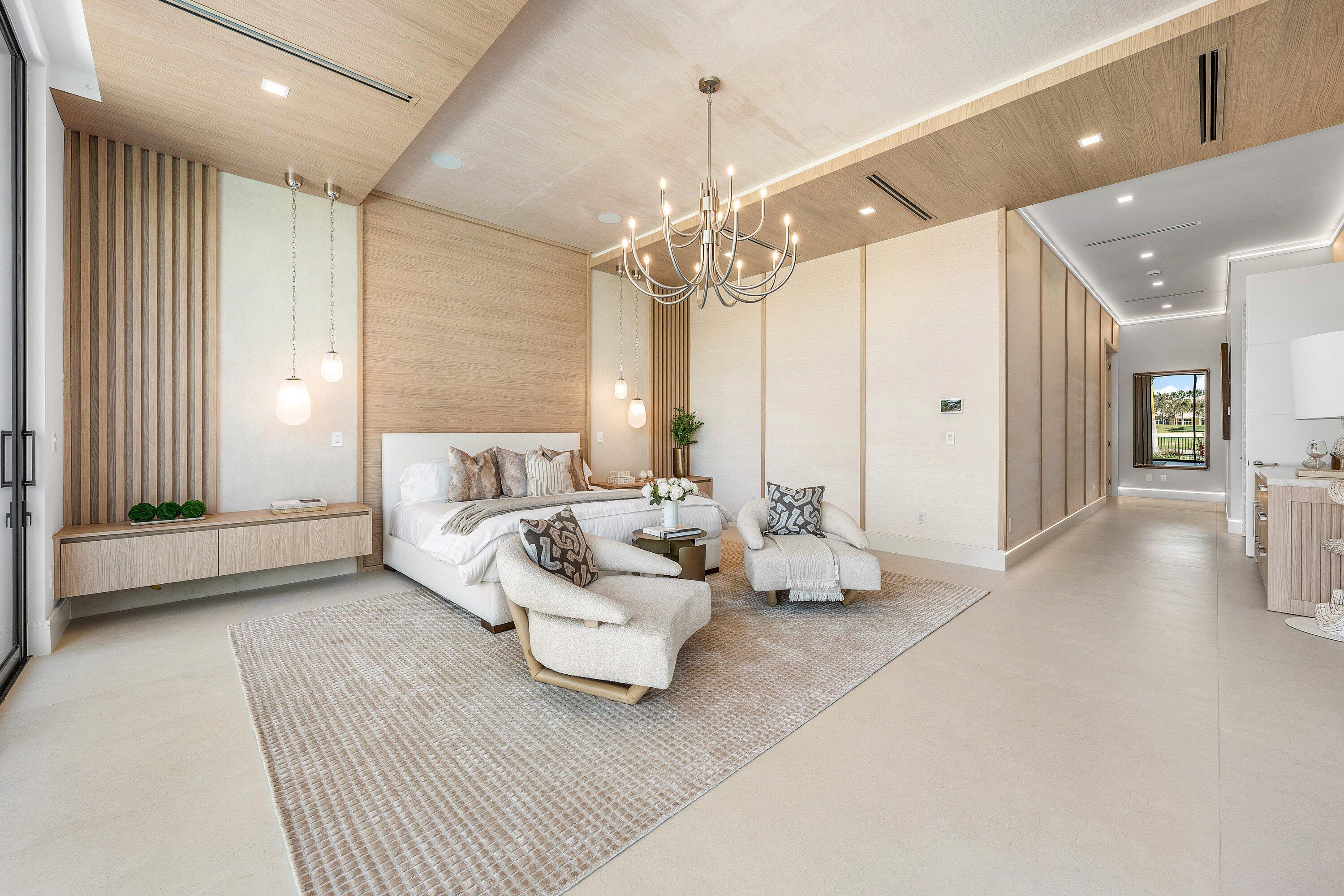 ROYAL PALM YACHT & COUNTRY CLUB - Residential