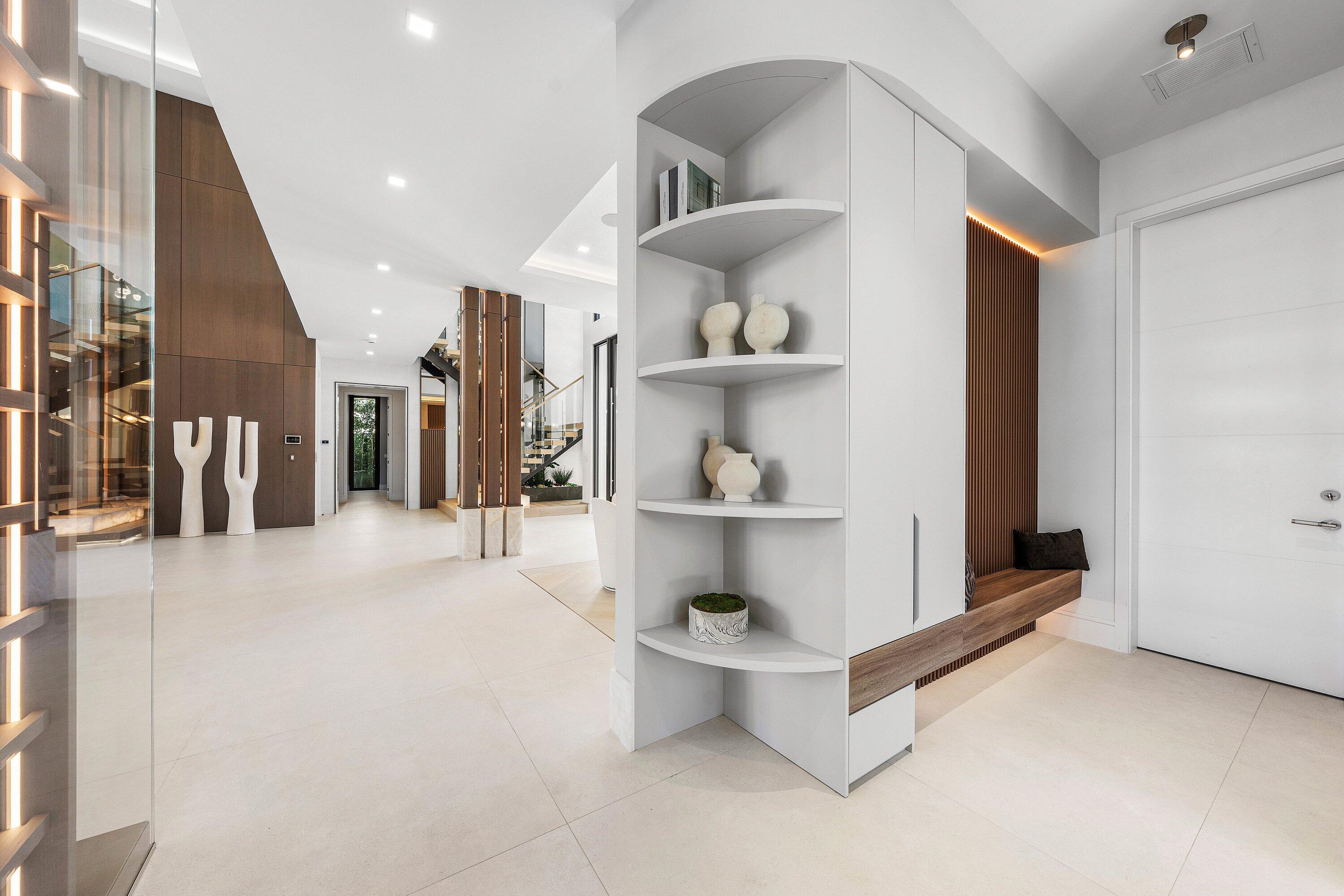 ROYAL PALM YACHT & COUNTRY CLUB - Residential