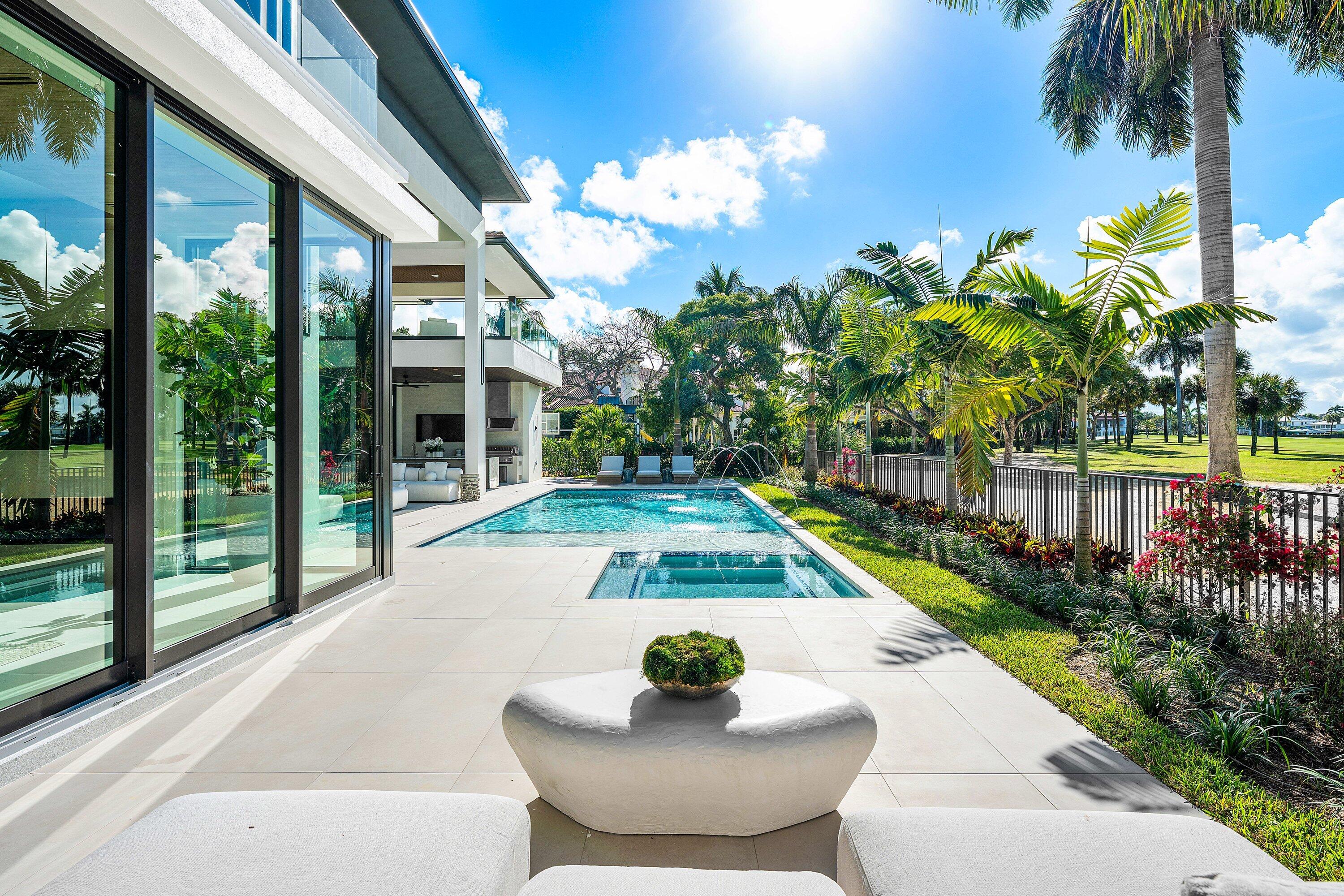 ROYAL PALM YACHT & COUNTRY CLUB - Residential