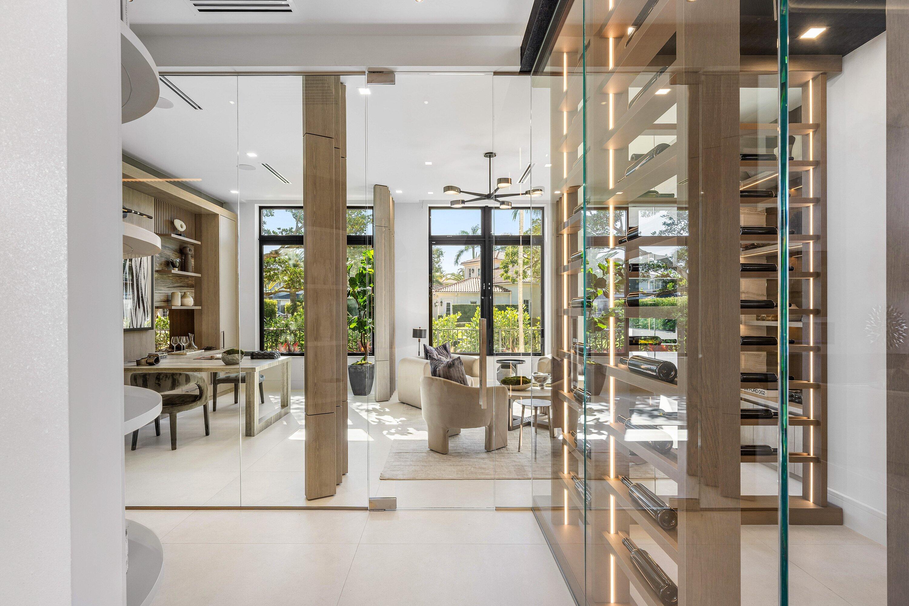 ROYAL PALM YACHT & COUNTRY CLUB - Residential