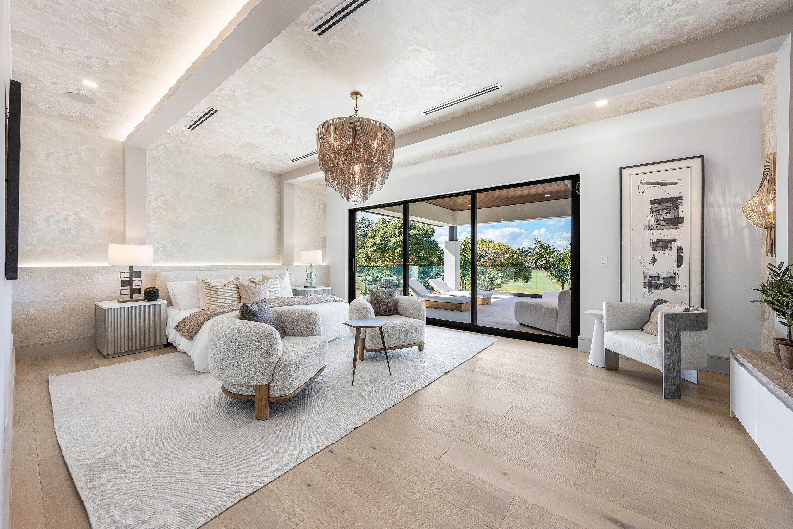 ROYAL PALM YACHT & COUNTRY CLUB - Residential