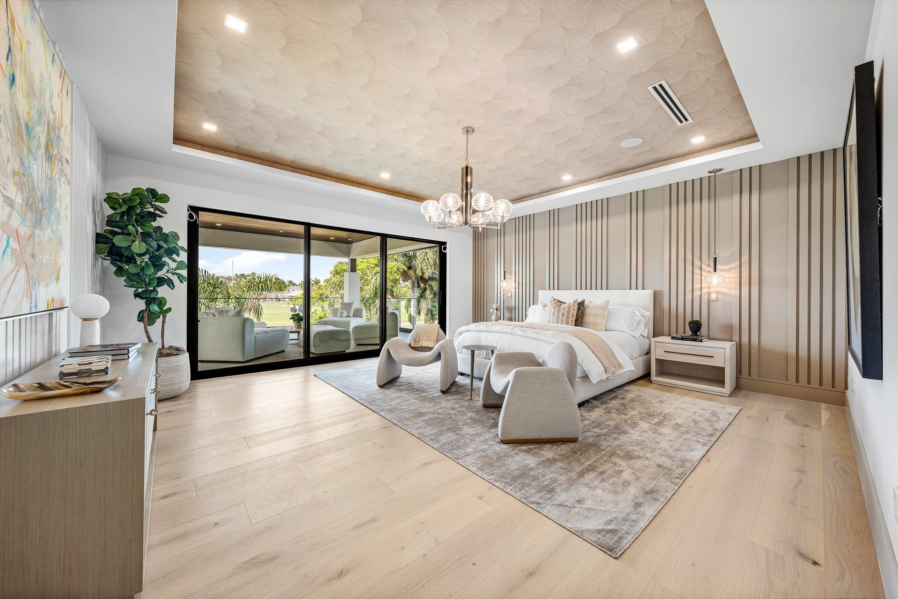 ROYAL PALM YACHT & COUNTRY CLUB - Residential