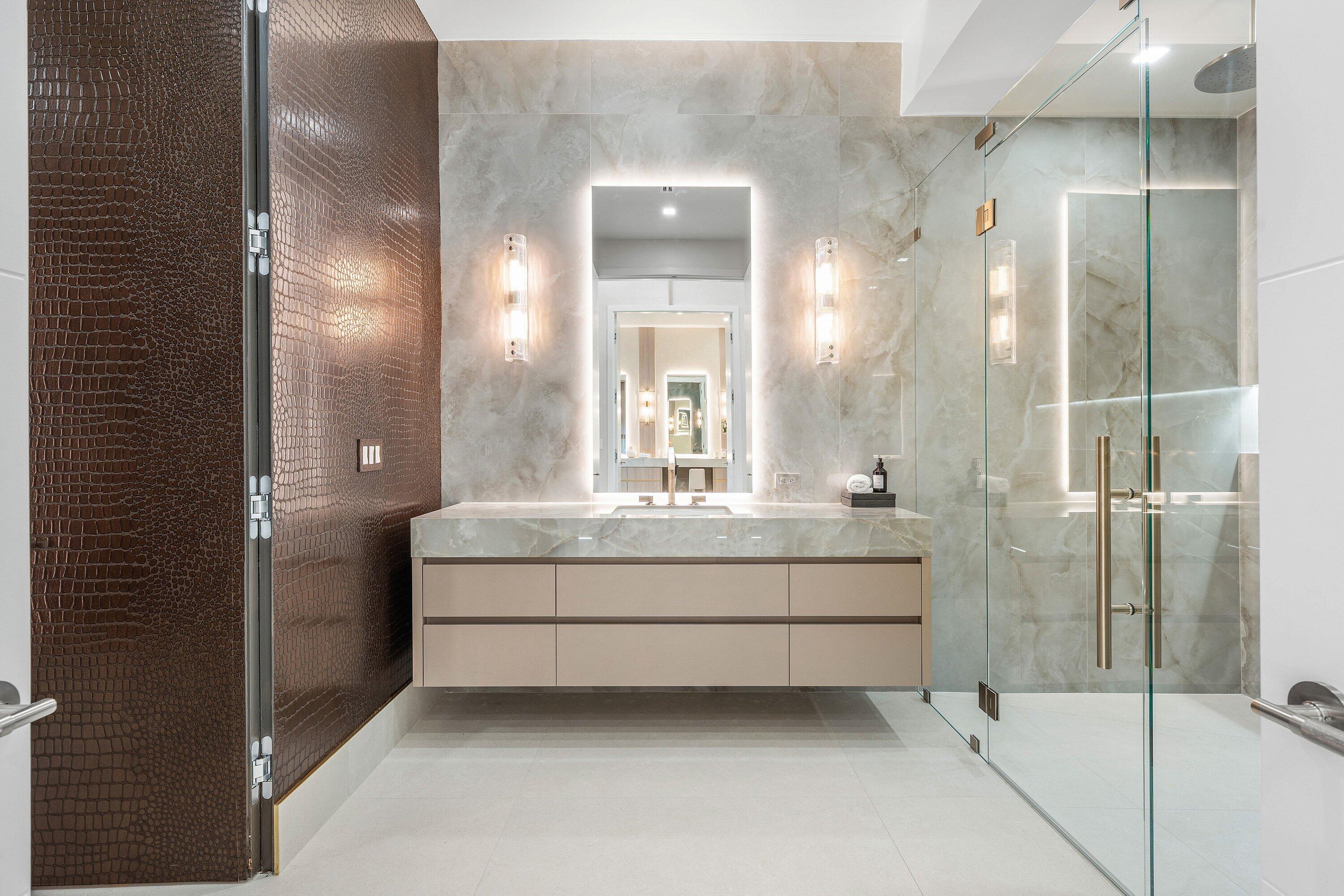 ROYAL PALM YACHT & COUNTRY CLUB - Residential