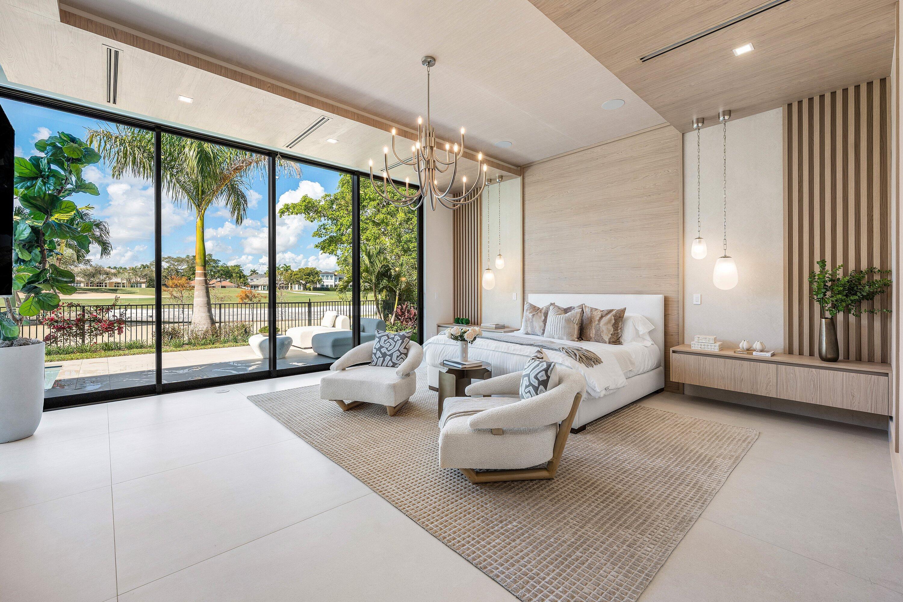 ROYAL PALM YACHT & COUNTRY CLUB - Residential