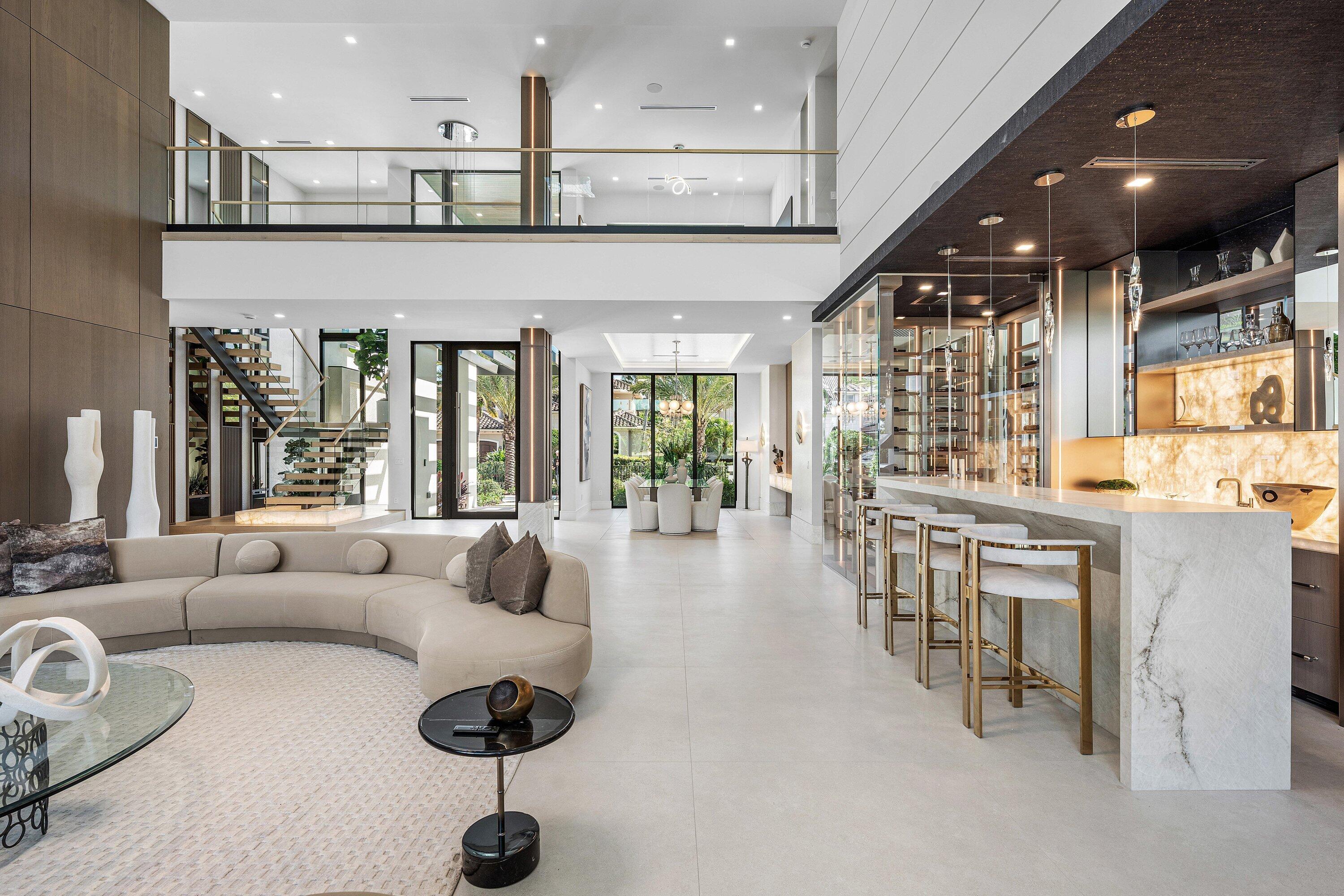 ROYAL PALM YACHT & COUNTRY CLUB - Residential