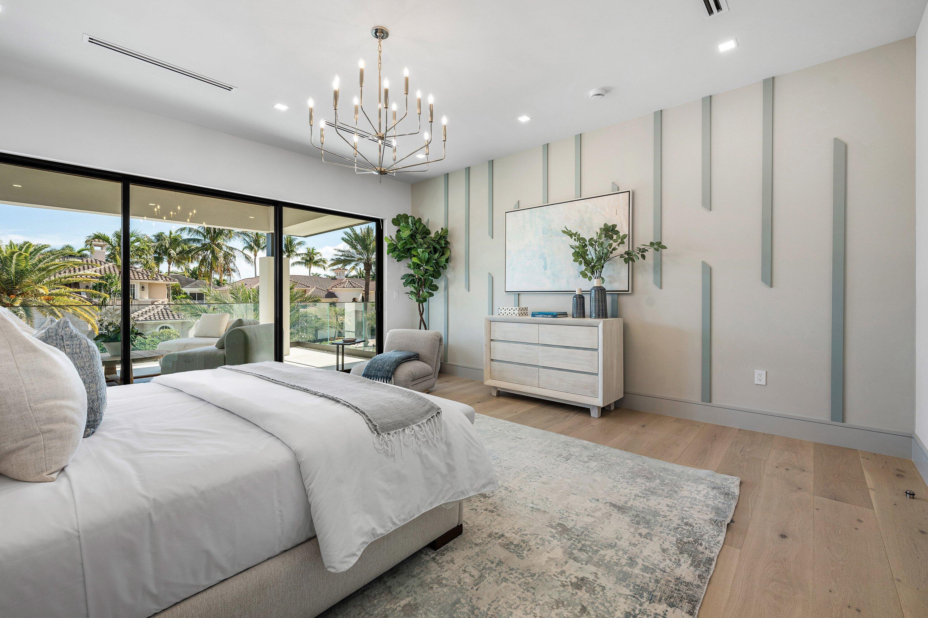 ROYAL PALM YACHT & COUNTRY CLUB - Residential