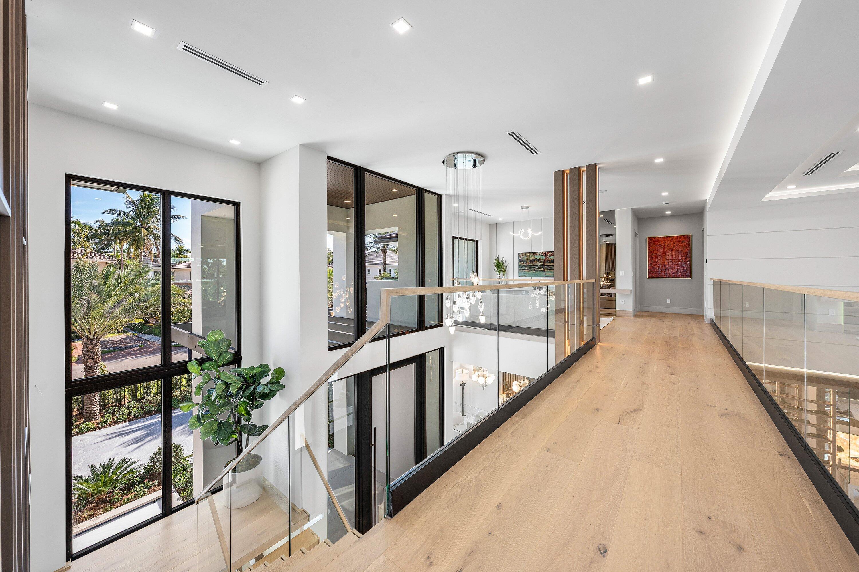 ROYAL PALM YACHT & COUNTRY CLUB - Residential