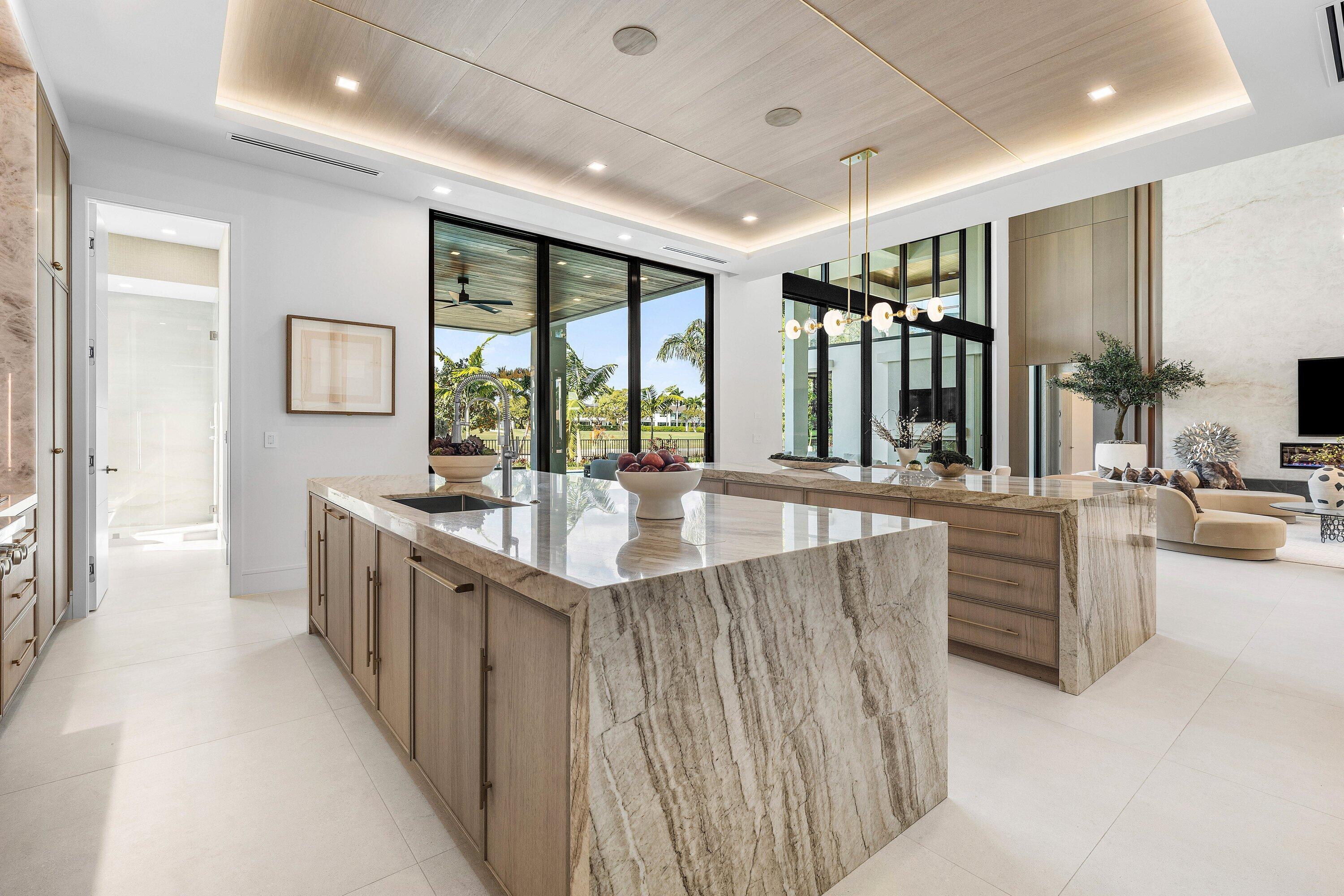 ROYAL PALM YACHT & COUNTRY CLUB - Residential