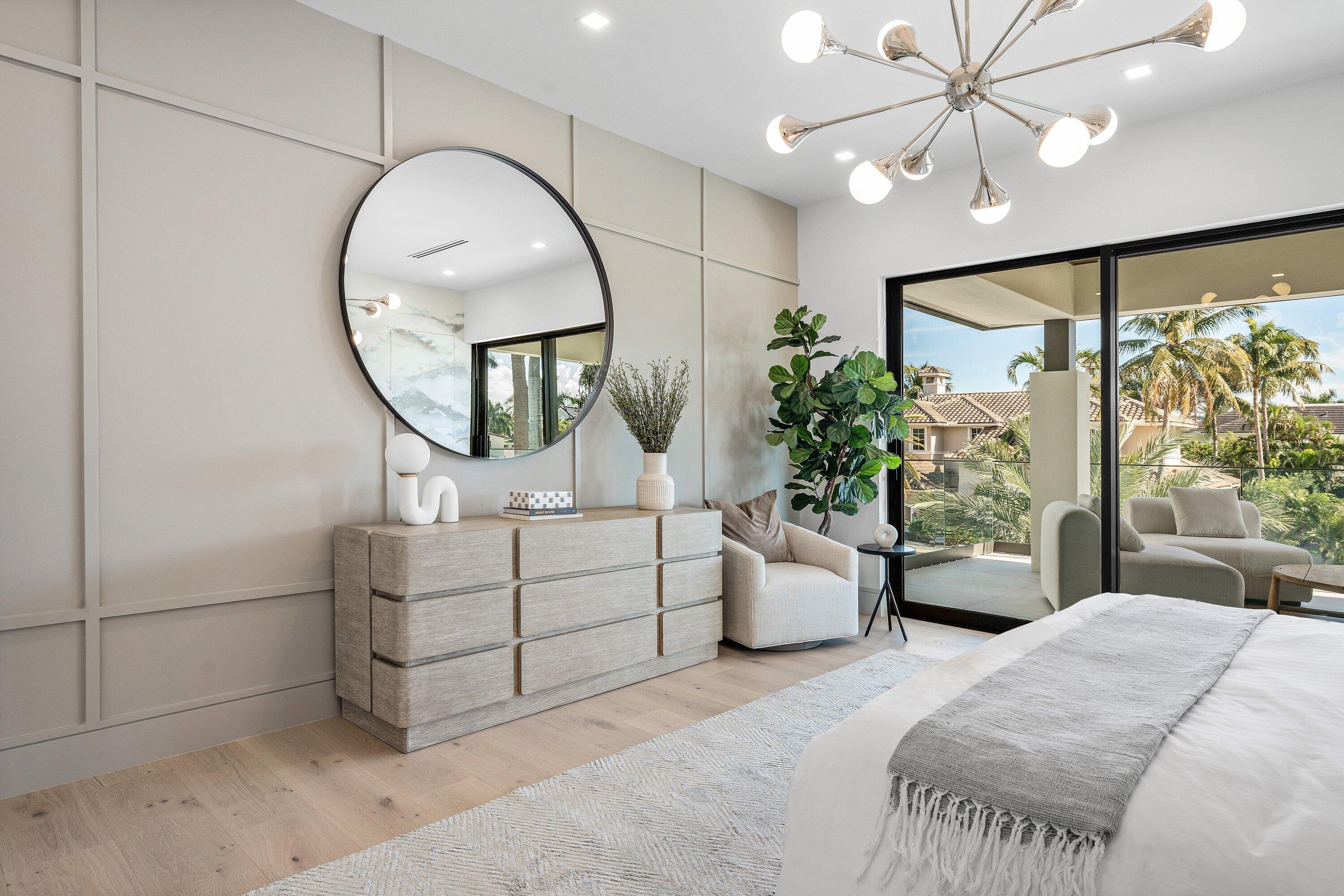 ROYAL PALM YACHT & COUNTRY CLUB - Residential