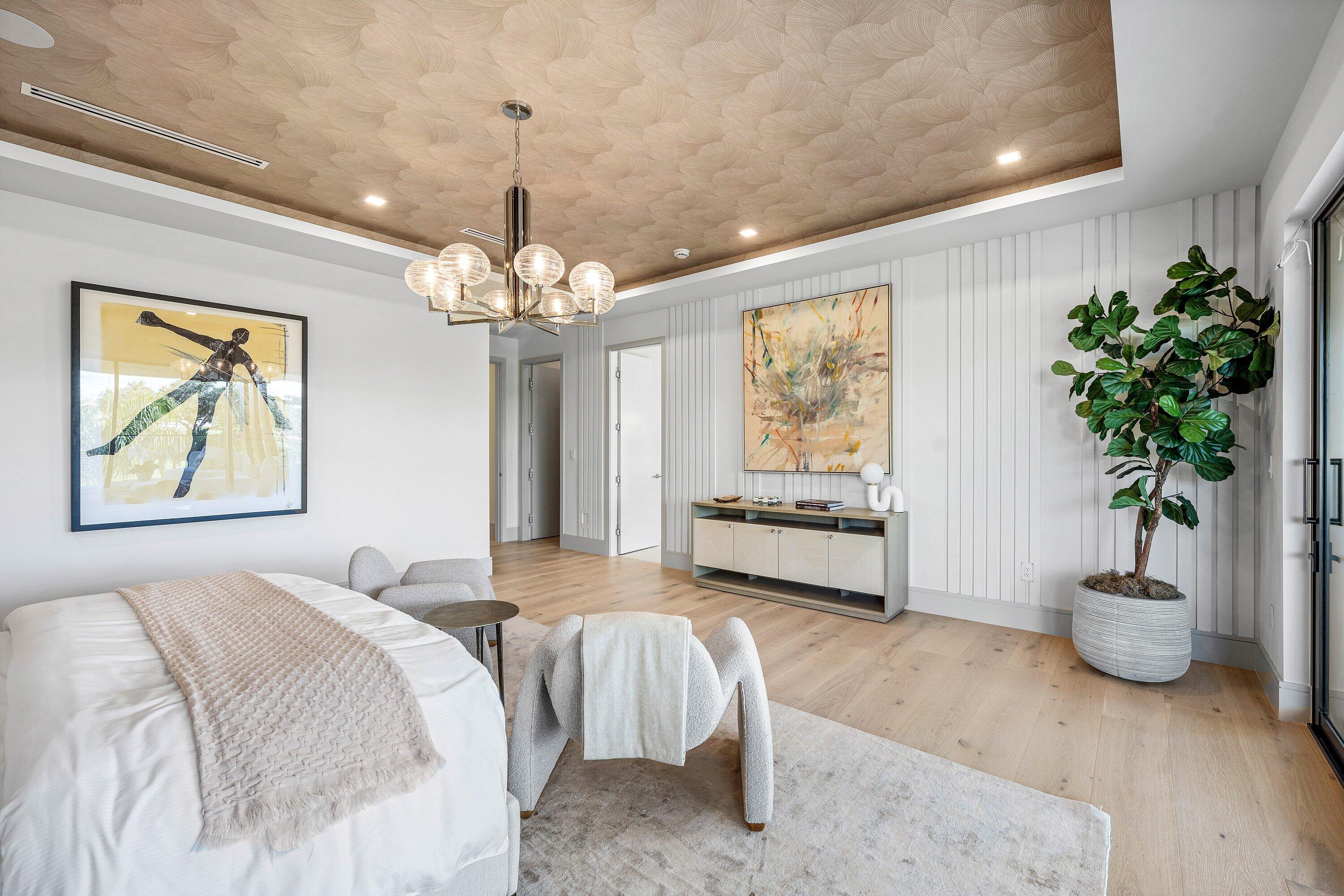 ROYAL PALM YACHT & COUNTRY CLUB - Residential