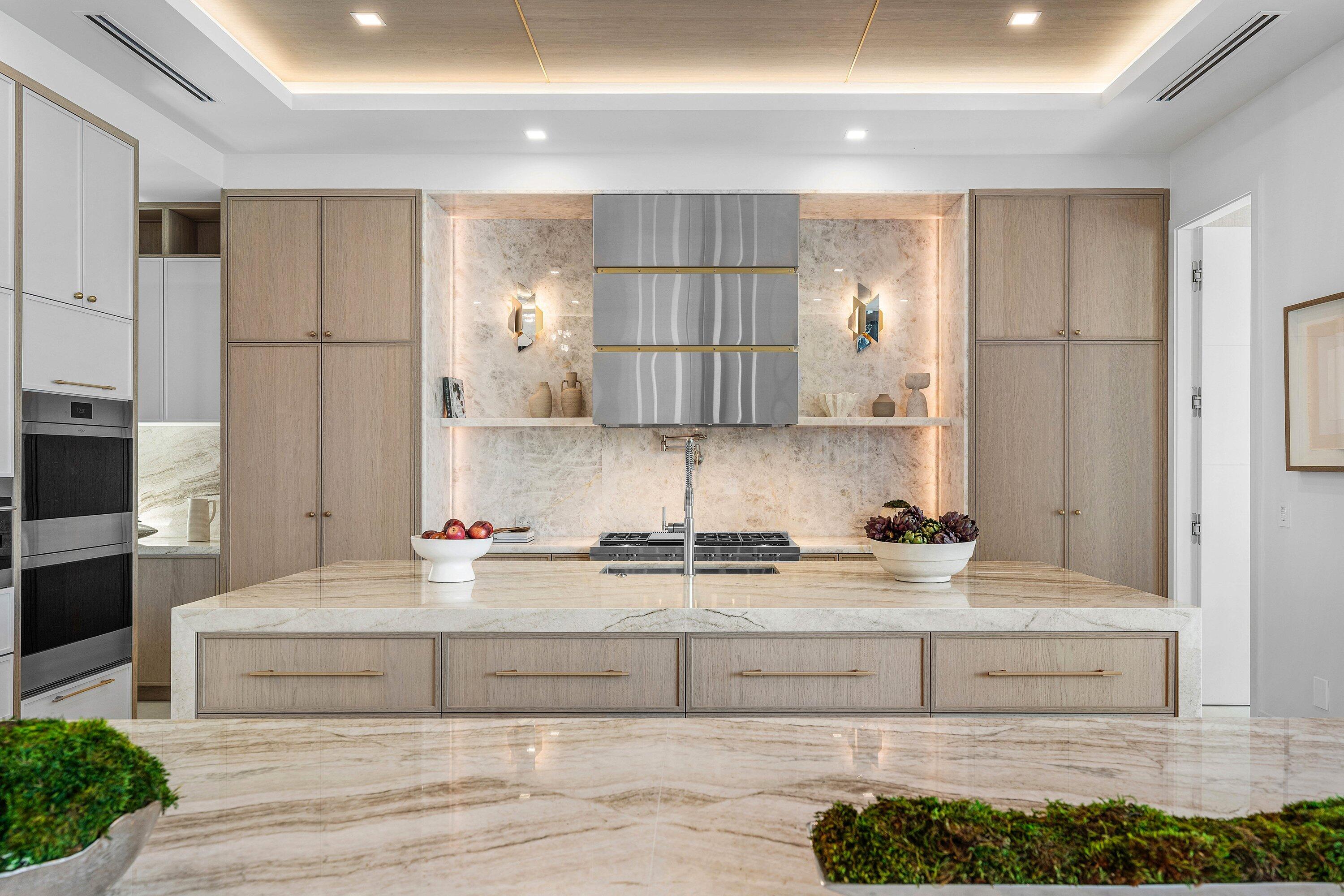 ROYAL PALM YACHT & COUNTRY CLUB - Residential