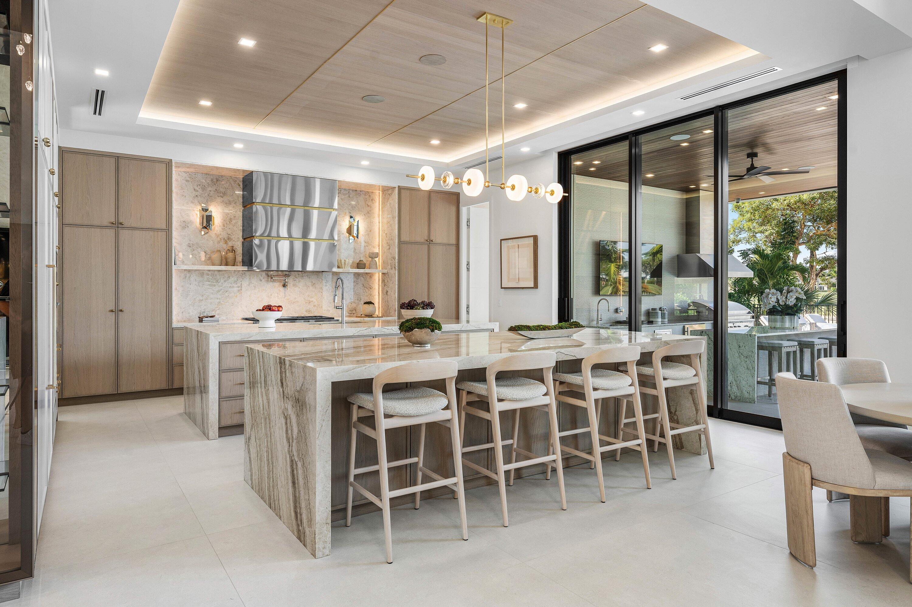 ROYAL PALM YACHT & COUNTRY CLUB - Residential