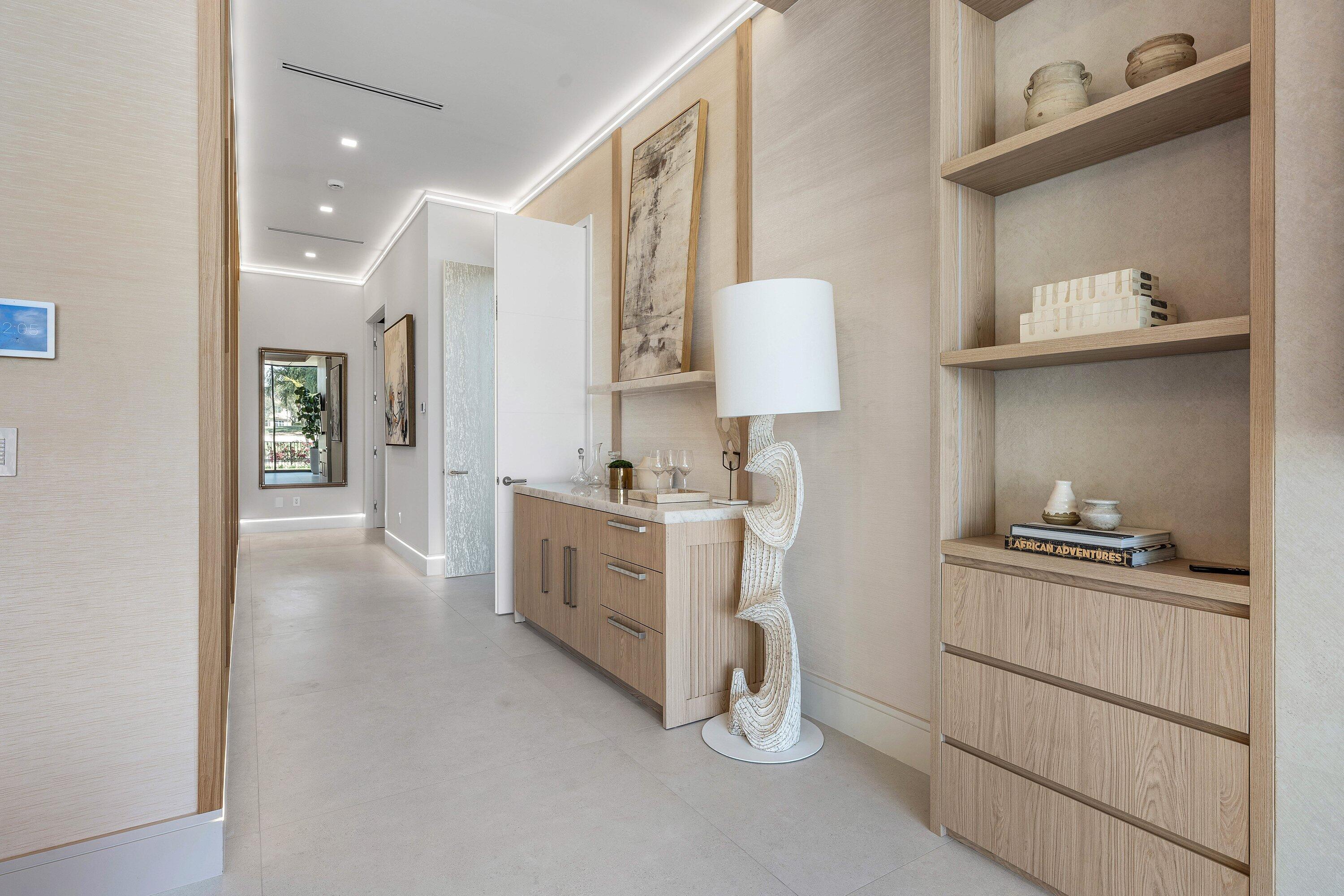 ROYAL PALM YACHT & COUNTRY CLUB - Residential