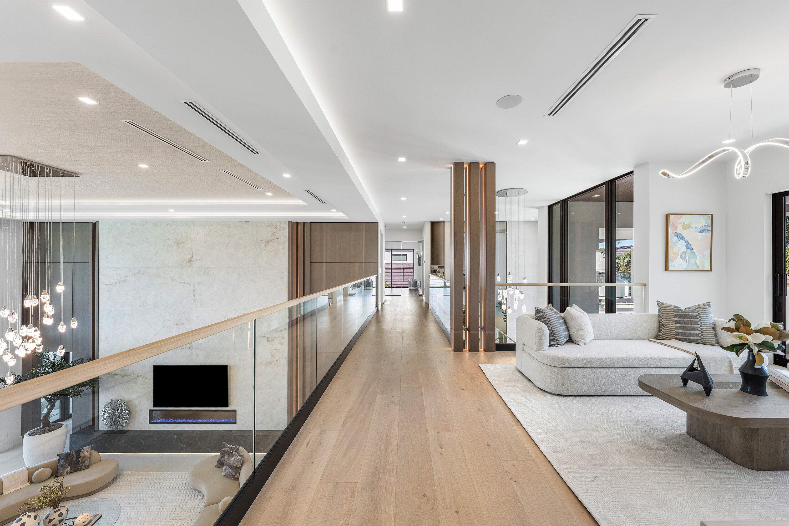 ROYAL PALM YACHT & COUNTRY CLUB - Residential