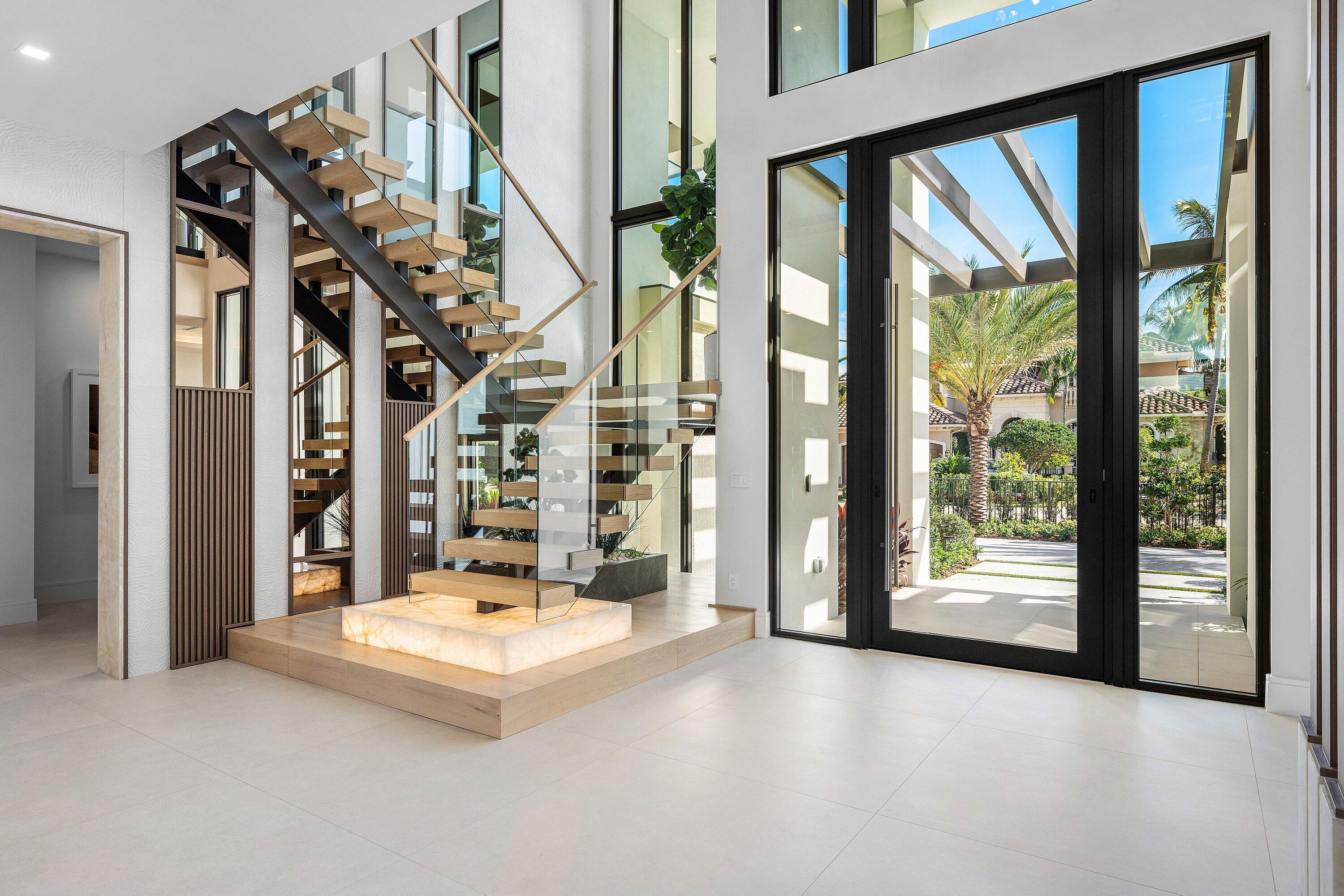 ROYAL PALM YACHT & COUNTRY CLUB - Residential