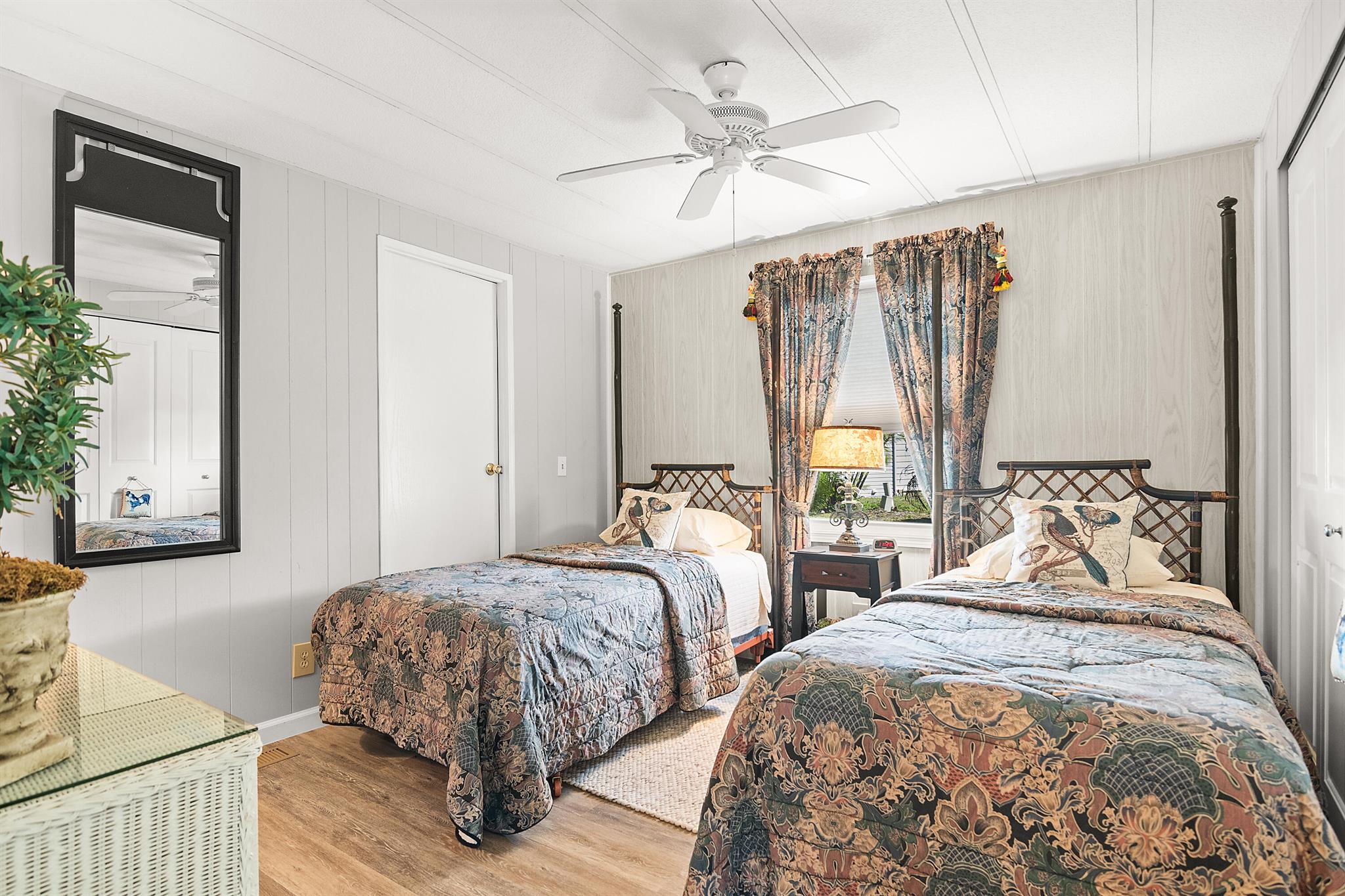 Pinelake Village - Residential